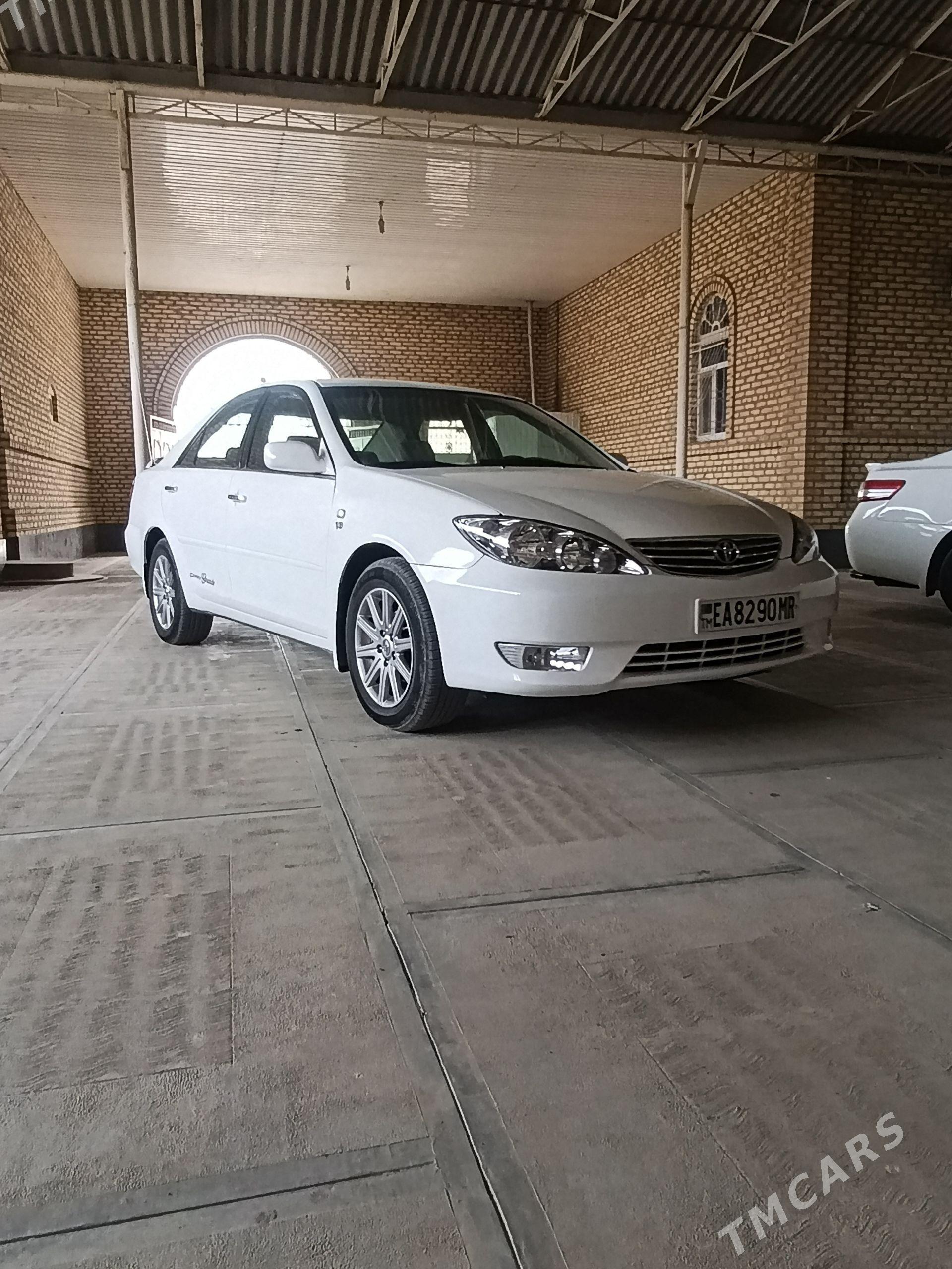 Toyota Camry 2004 - 180 000 TMT - Мургап - img 1