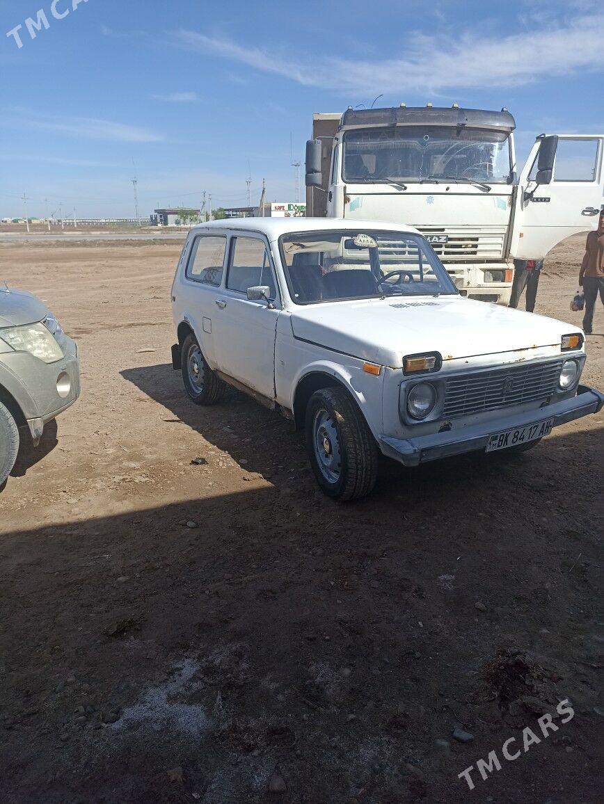Lada Niva 1984 - 30 000 TMT - Теджен - img 1