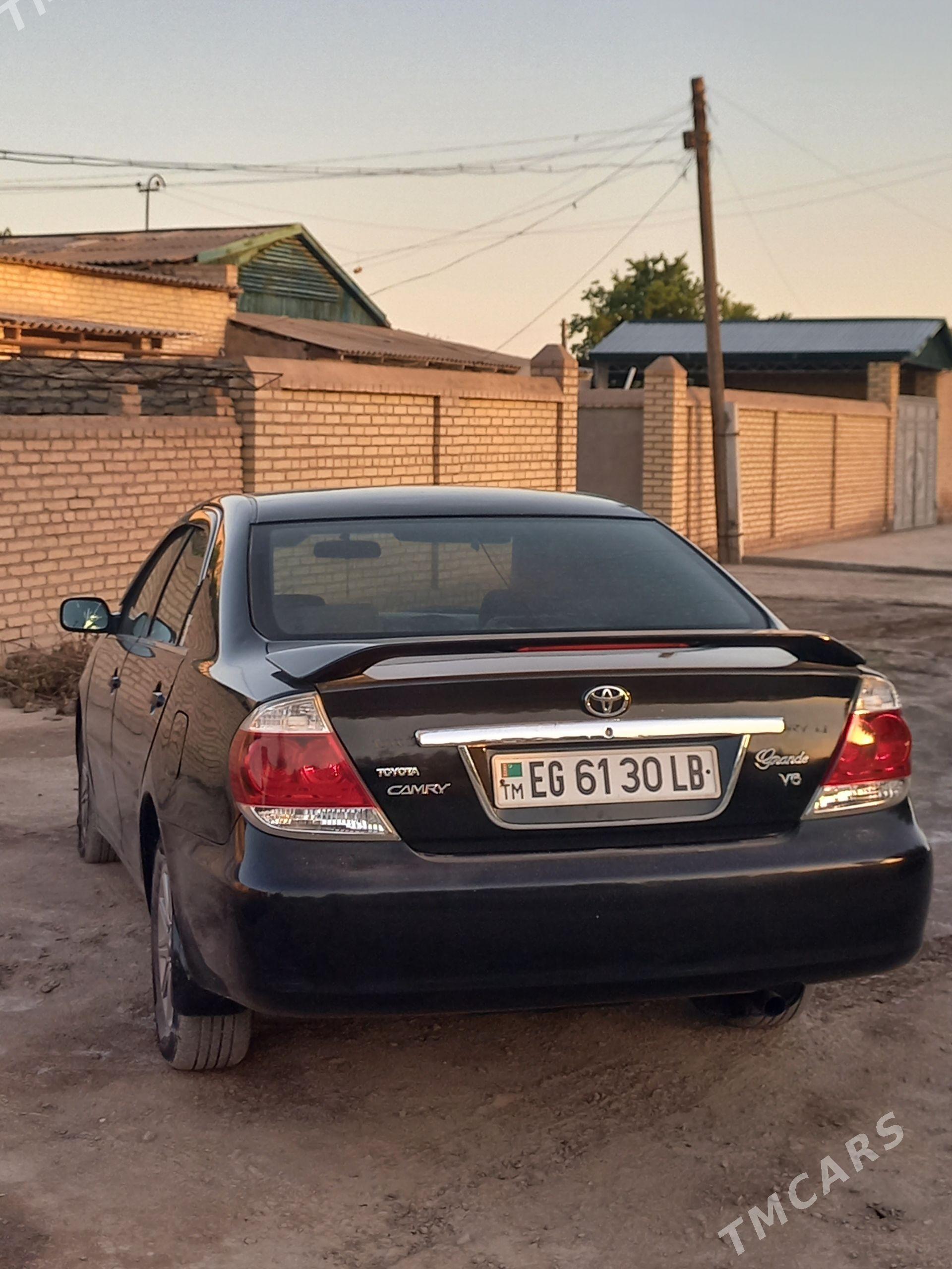 Toyota Camry 2005 - 175 000 TMT - Гарабекевюл - img 1