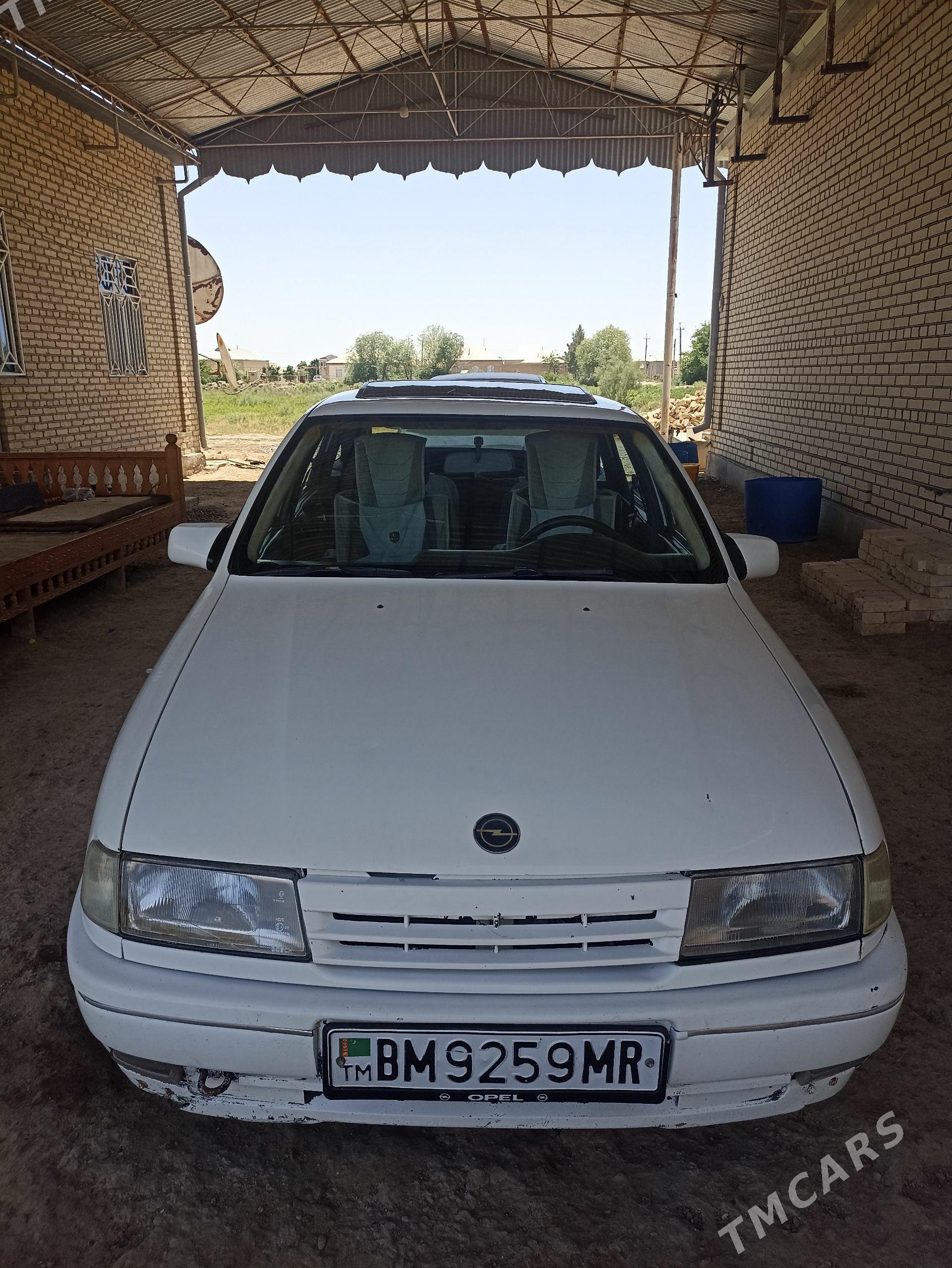 Opel Vectra 1990 - 32 000 TMT - Murgap - img 1
