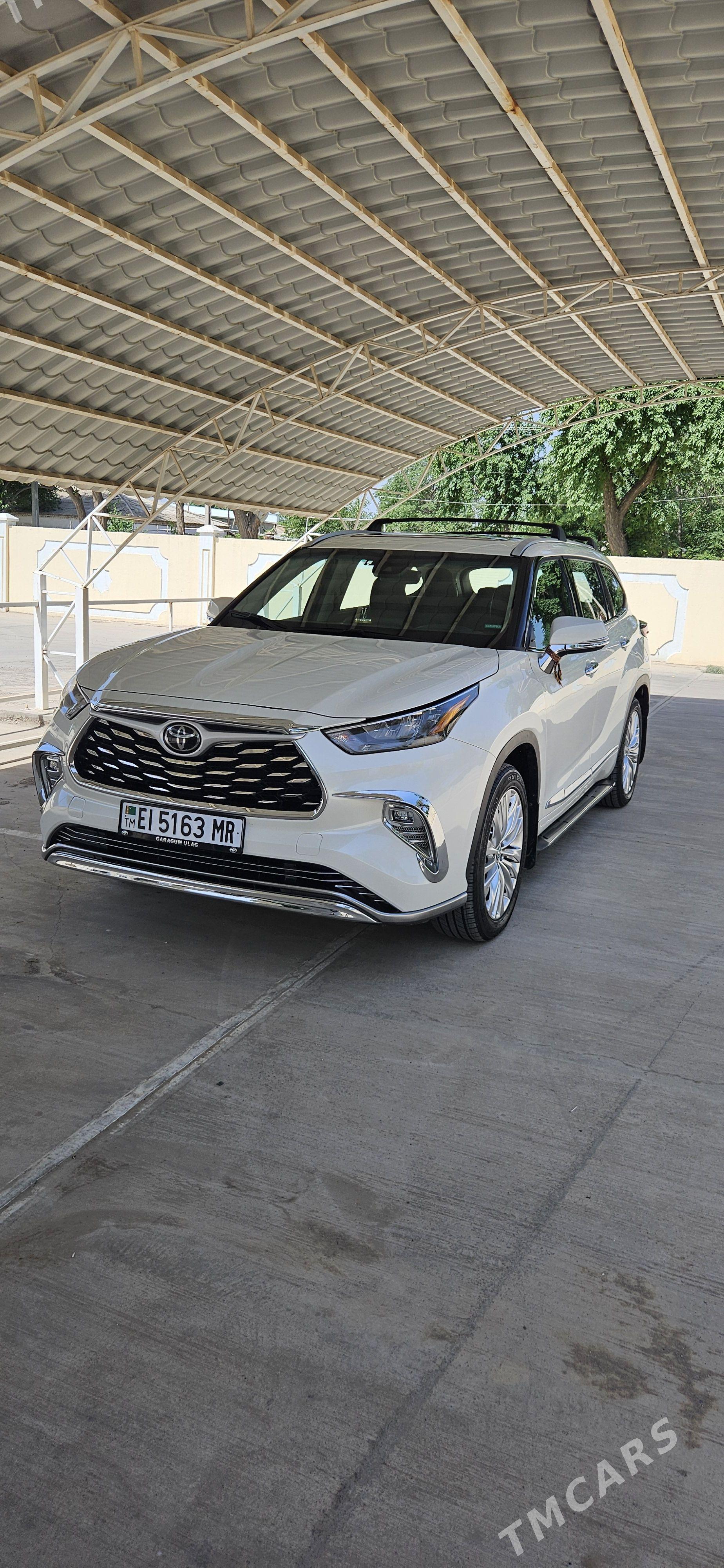 Toyota Highlander 2020 - 600 000 TMT - Байрамали - img 1