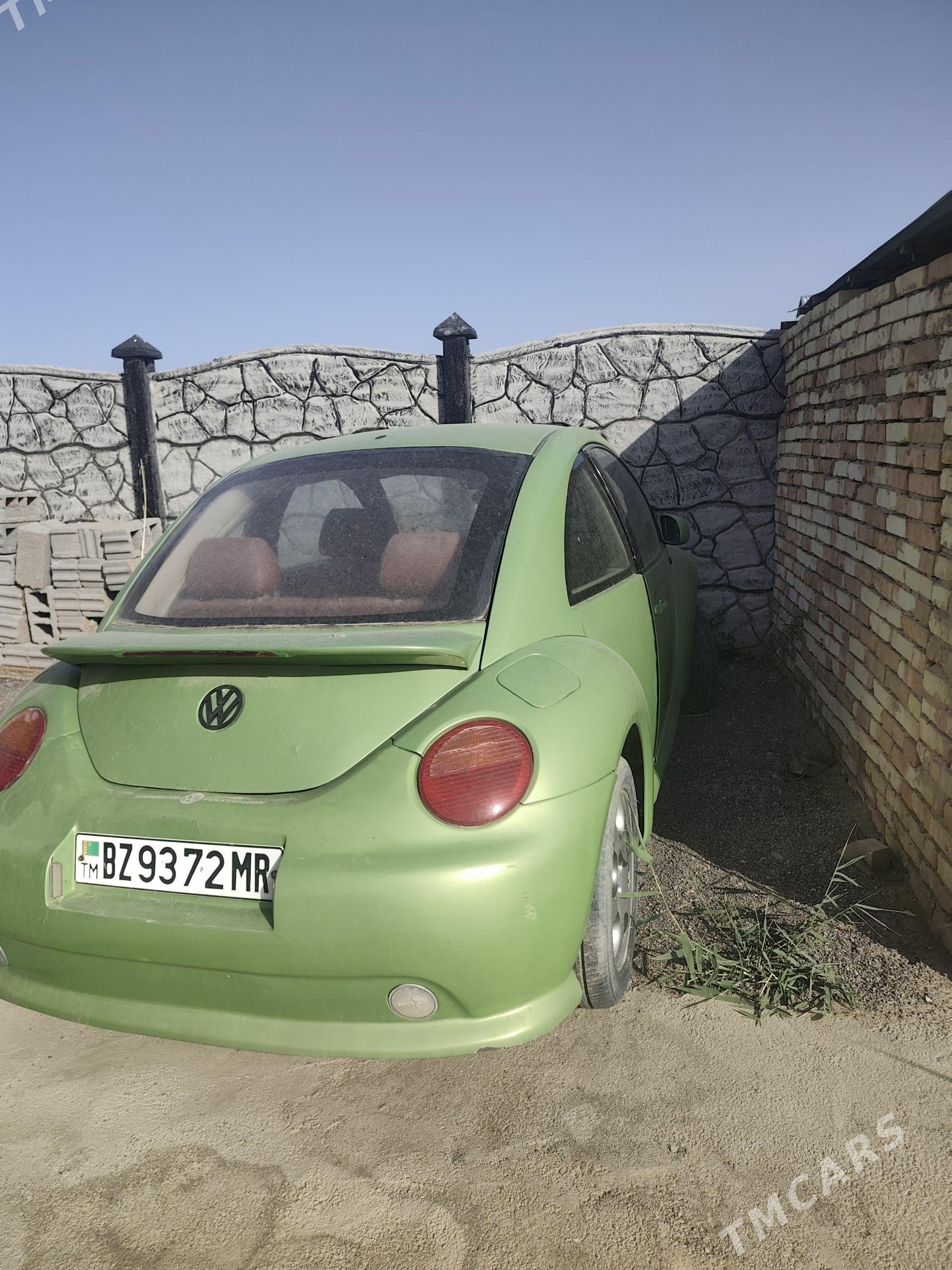 Volkswagen Beetle 2011 - 15 000 TMT - Мары - img 1