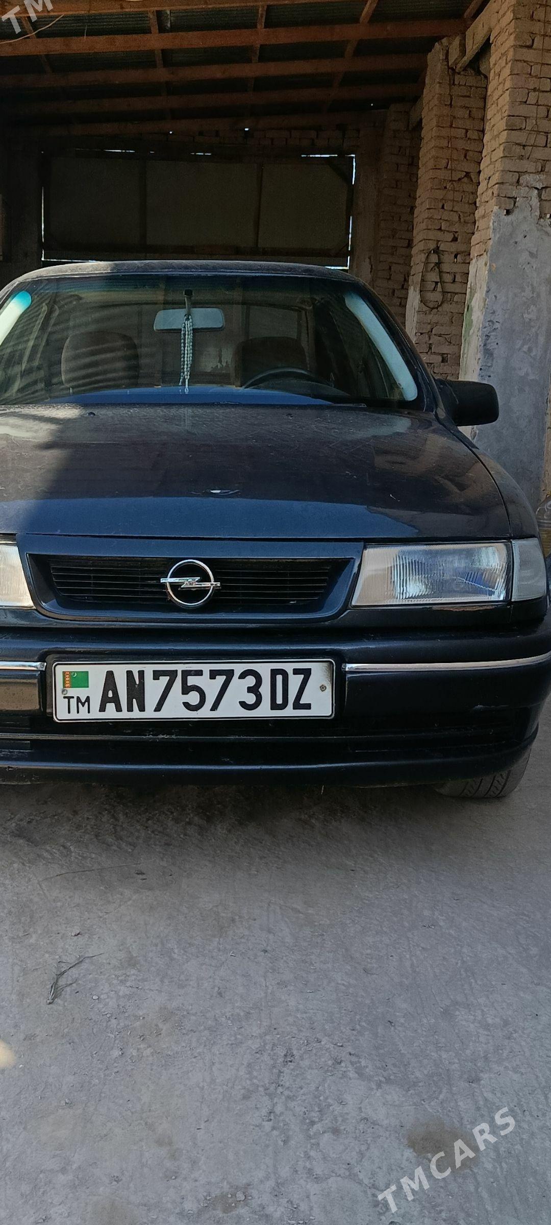 Opel Vectra 1994 - 38 000 TMT - Шабатский этрап - img 1
