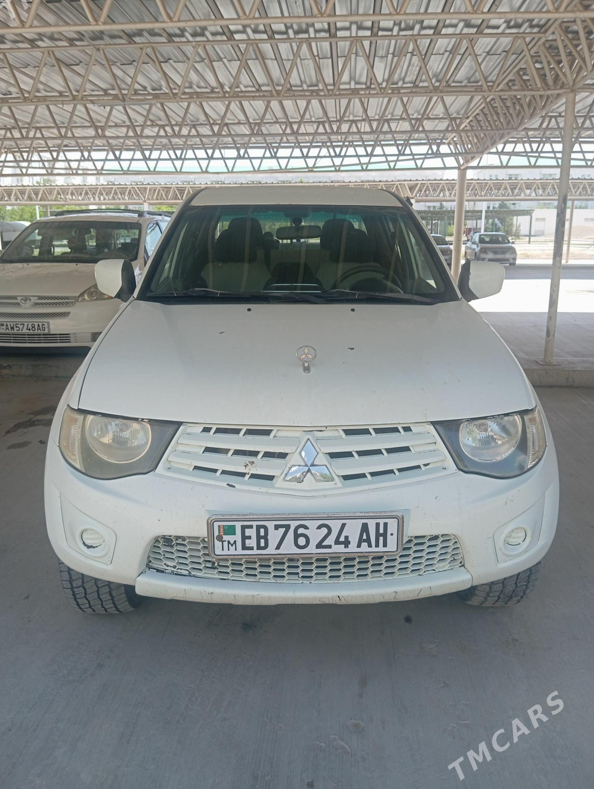 Mitsubishi L200 2012 - 175 000 TMT - Köşi - img 1