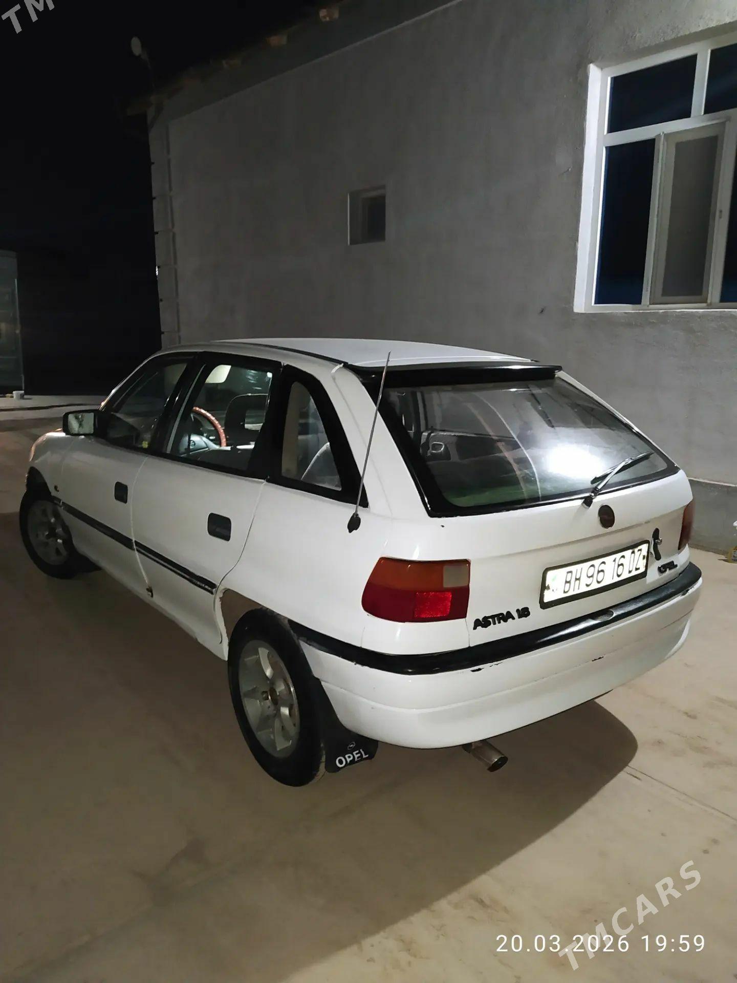Opel Astra 1992 - 31 000 TMT - Губадаг - img 1