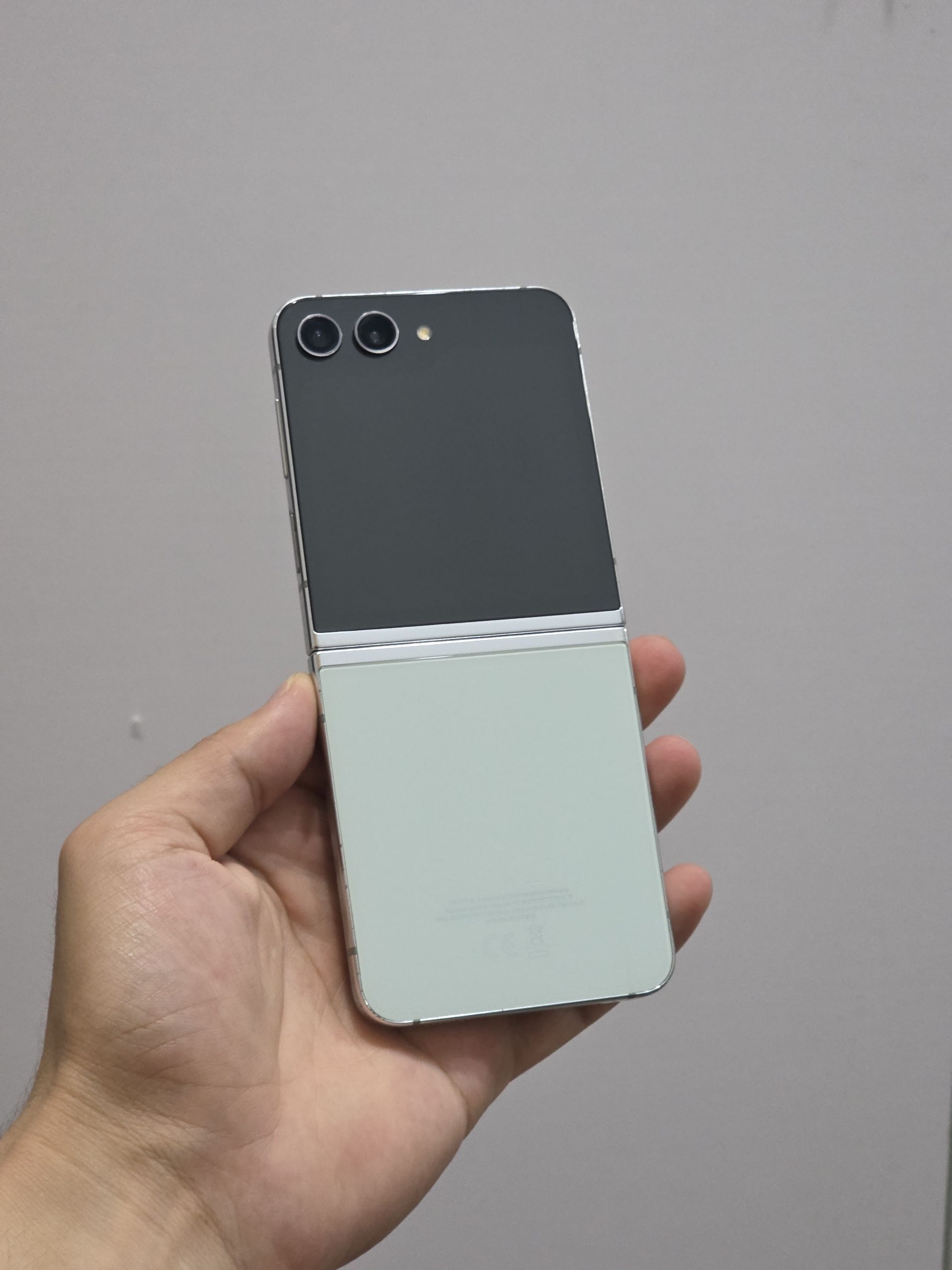 Samsung Z Flip 5. 8/256 - Ашхабад - img 1