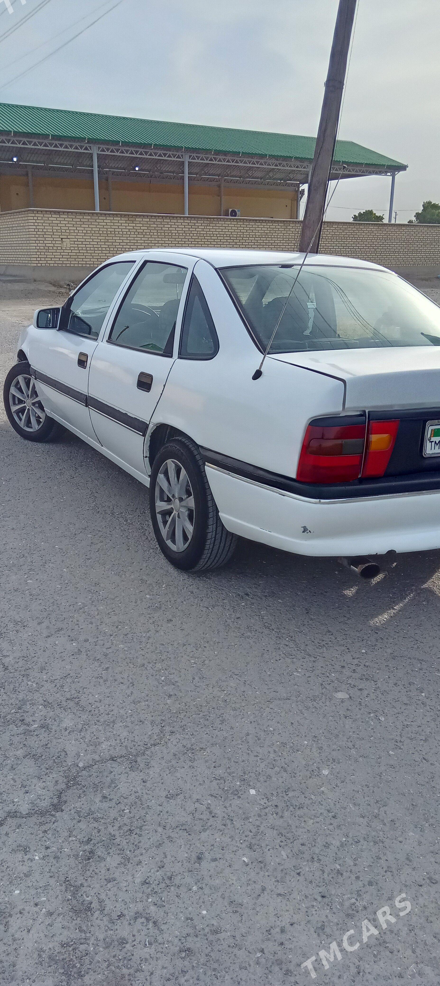 Opel Vectra 1994 - 39 000 TMT - Бахарден - img 1