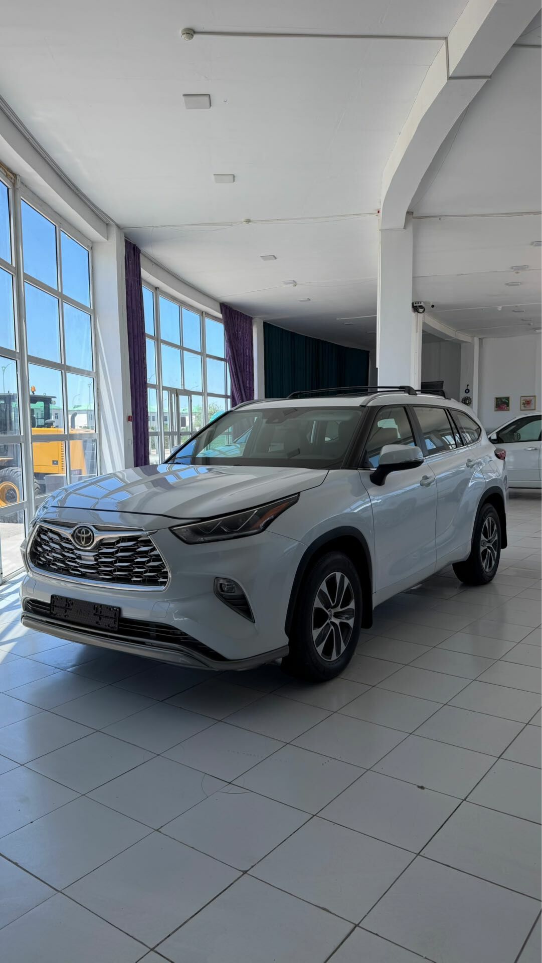 Toyota Highlander 2023 - 595 000 TMT - Дашогуз - img 1