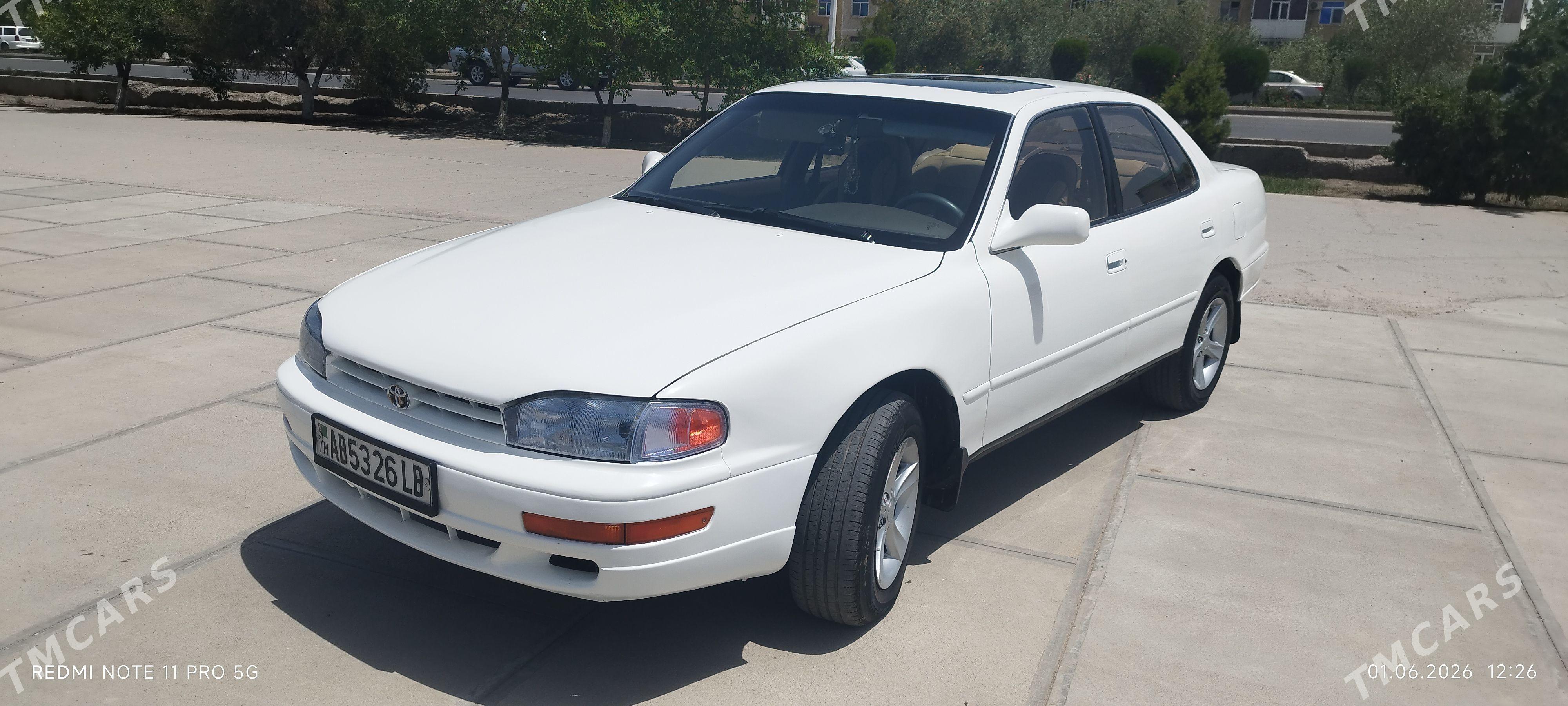 Toyota Camry 1994 - 110 000 TMT - Сакар - img 1