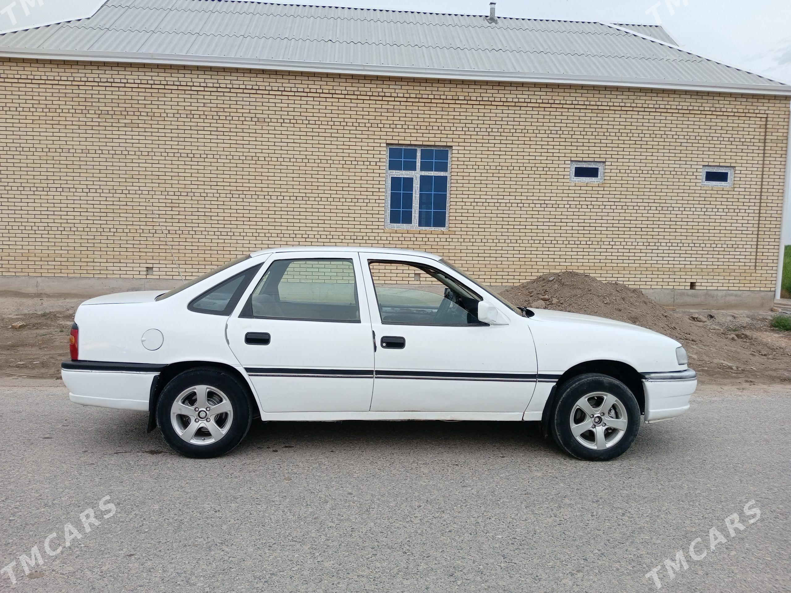 Opel Vectra 1991 - 25 000 TMT - Мары - img 1
