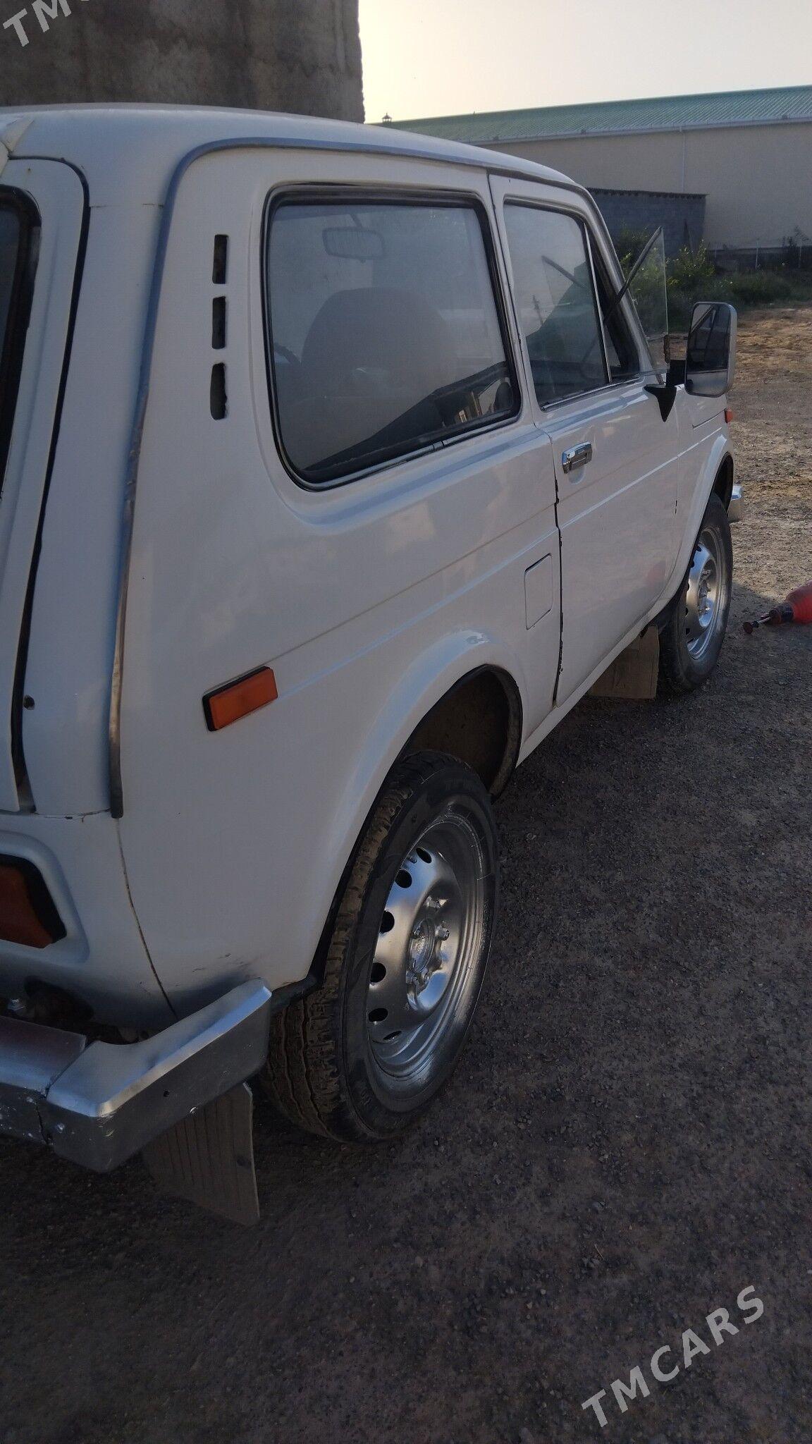 Lada Niva 1989 - 28 000 TMT - Ак-Бугдайский этрап - img 1