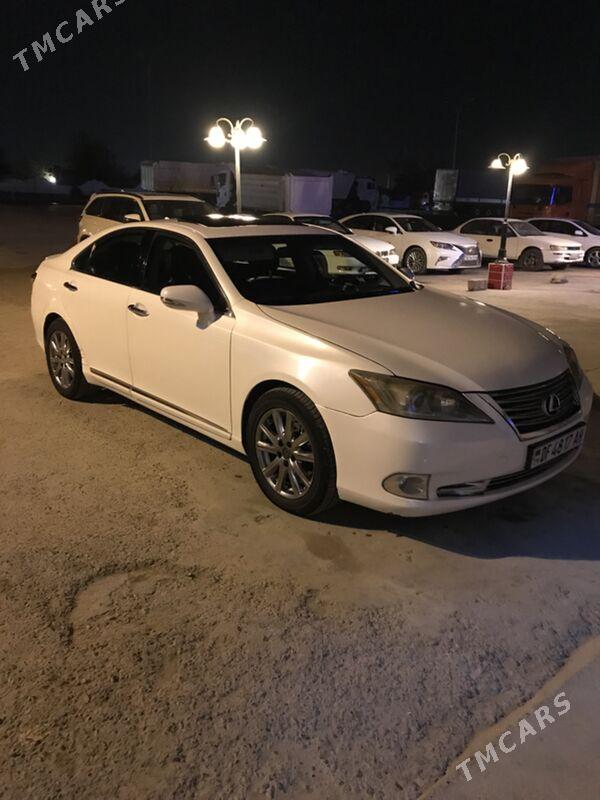 Lexus ES 350 2011 - 260 000 TMT - Теджен - img 1
