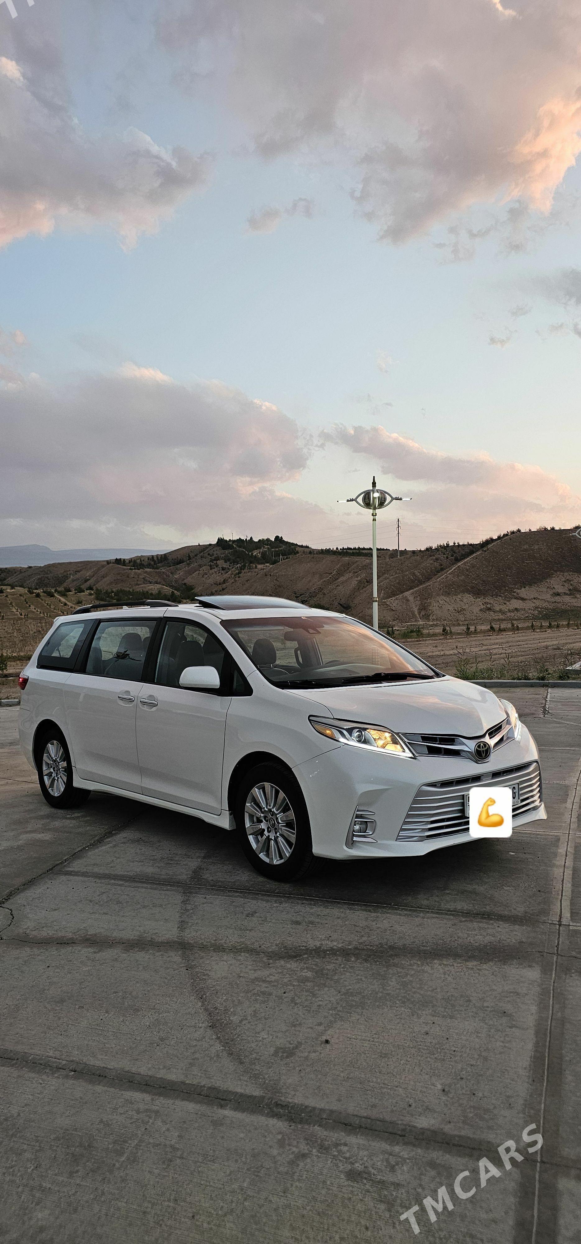 Toyota Sienna 2019 - 450 000 TMT - Ашхабад - img 1