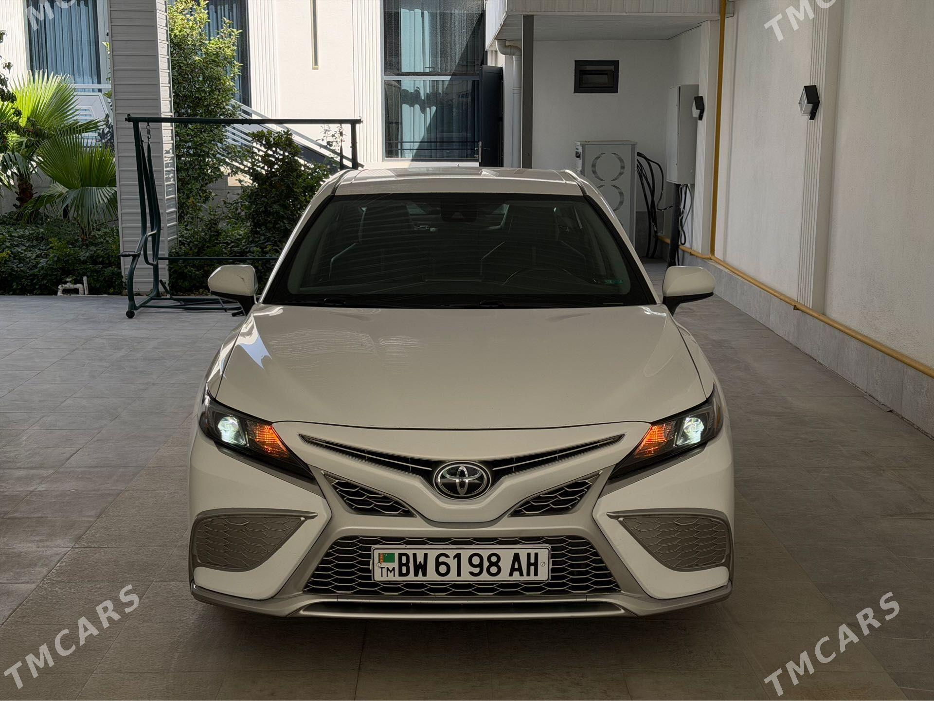 Toyota Camry 2022 - 371 000 TMT - Ak bugdaý etraby - img 1