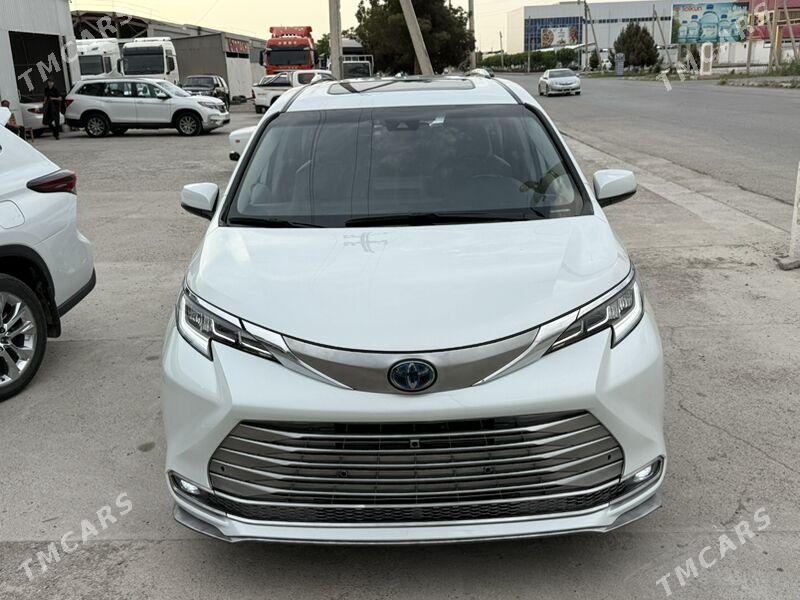 Toyota Sienna 2022 - 550 000 TMT - Мары - img 1