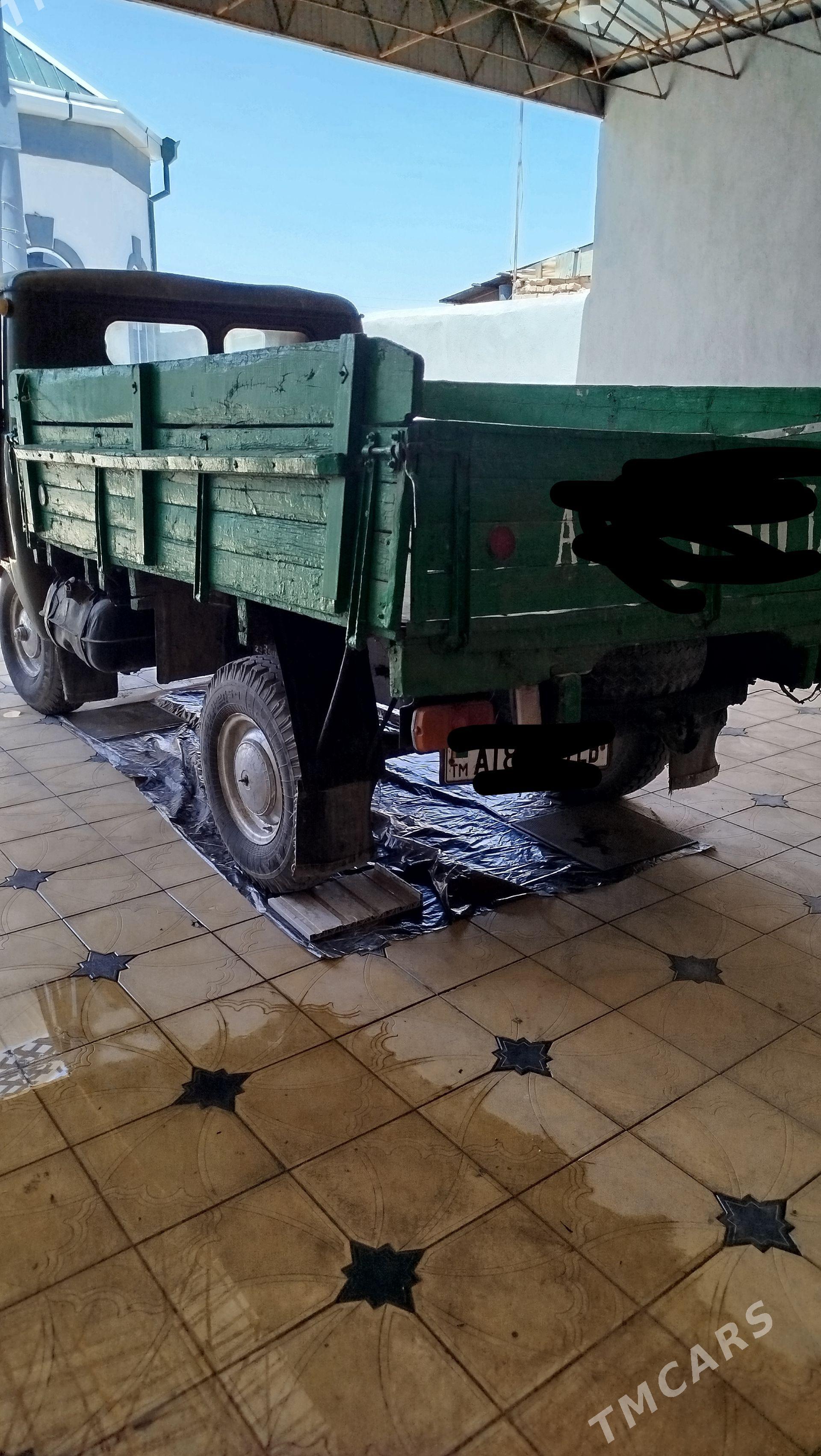 UAZ 452 1981 - 40 000 TMT - Фарап - img 1