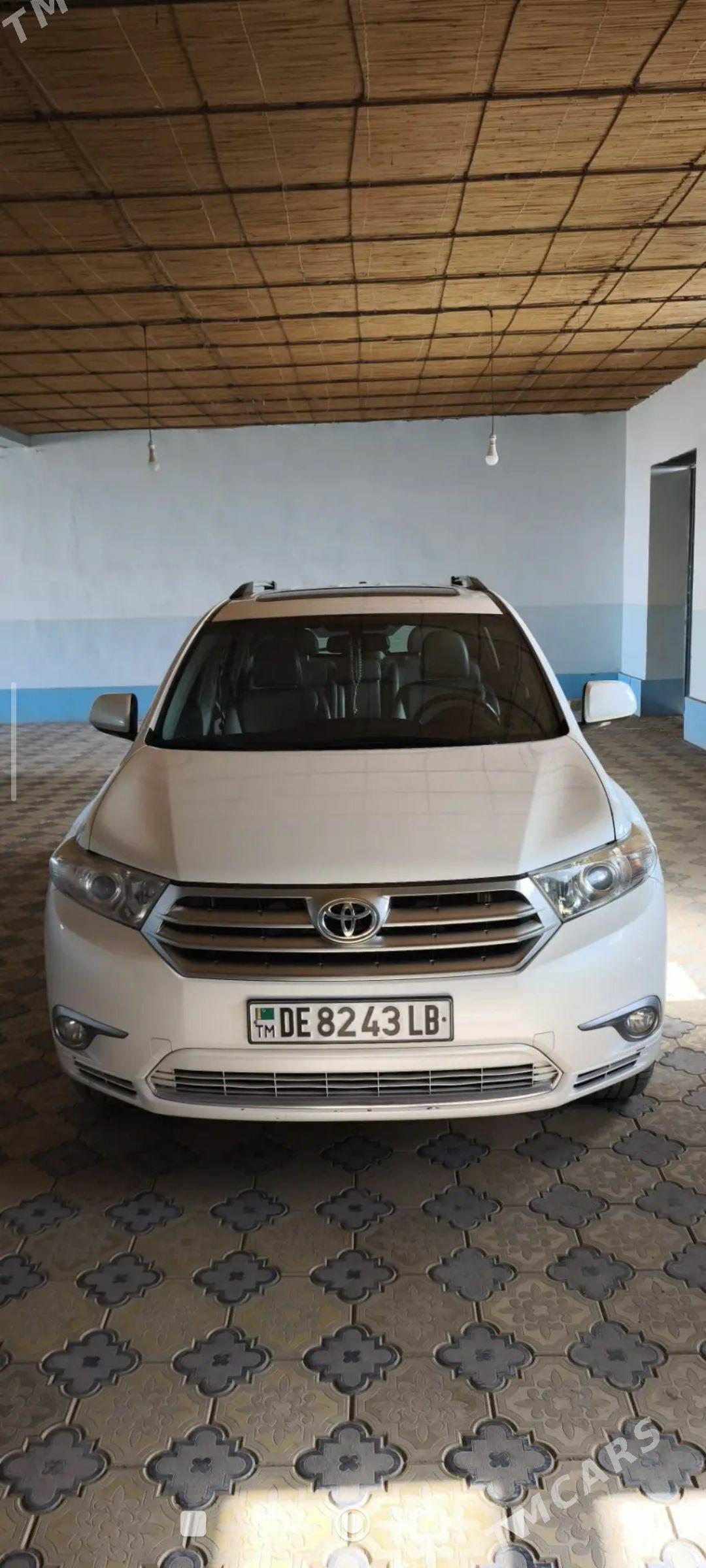 Toyota Highlander 2011 - 420 000 TMT - Halaç - img 1