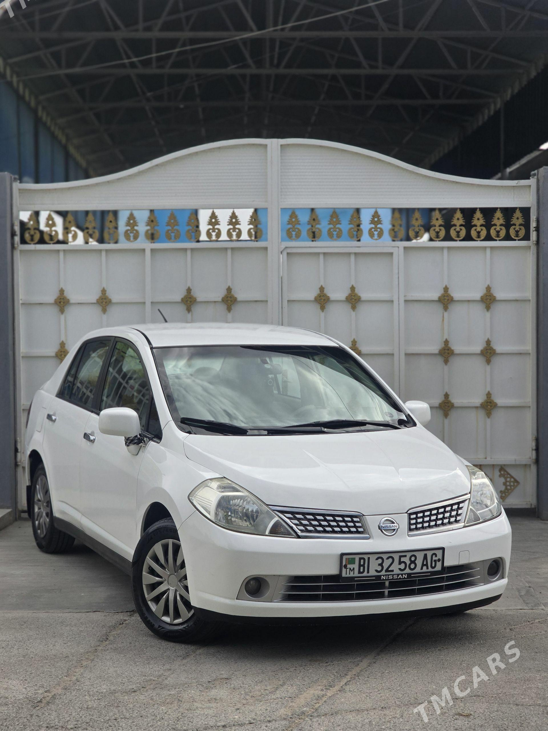 Nissan Versa 2010 - 141 000 TMT - Büzmeýin - img 1