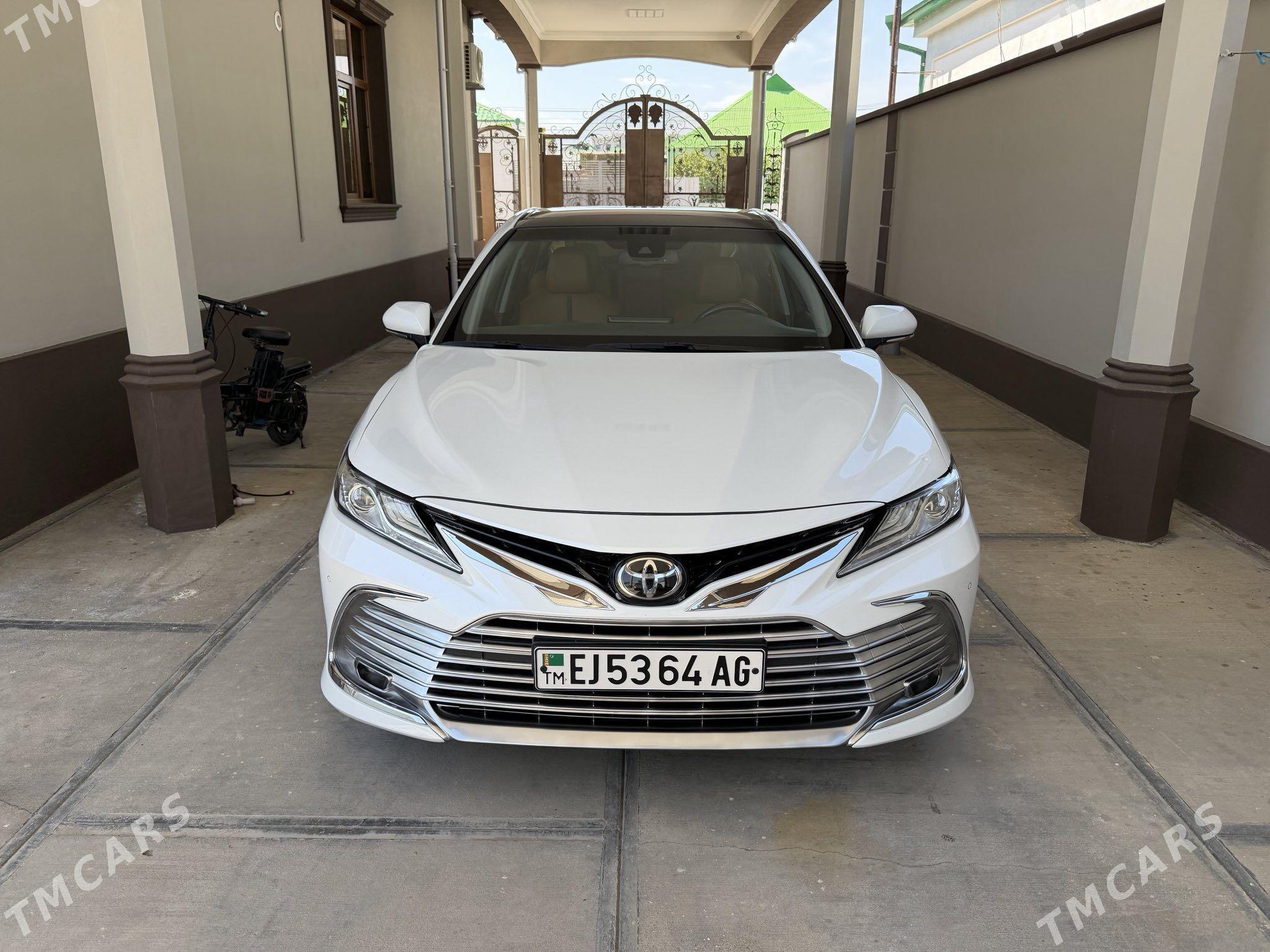Toyota Camry 2022 - 550 000 TMT - Aşgabat - img 1