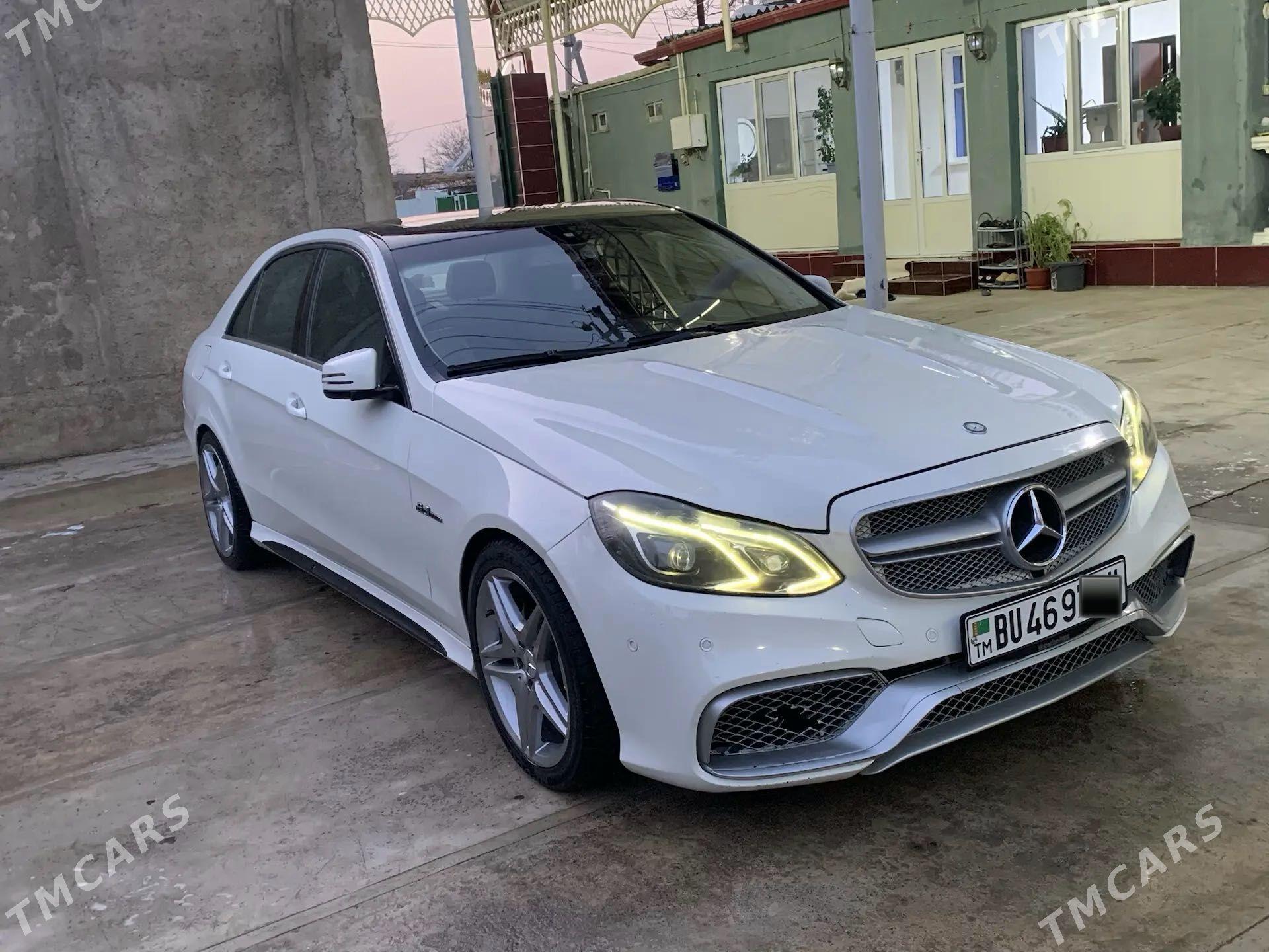 Mercedes-Benz E350 2010 - 260 000 TMT - Сакар - img 1