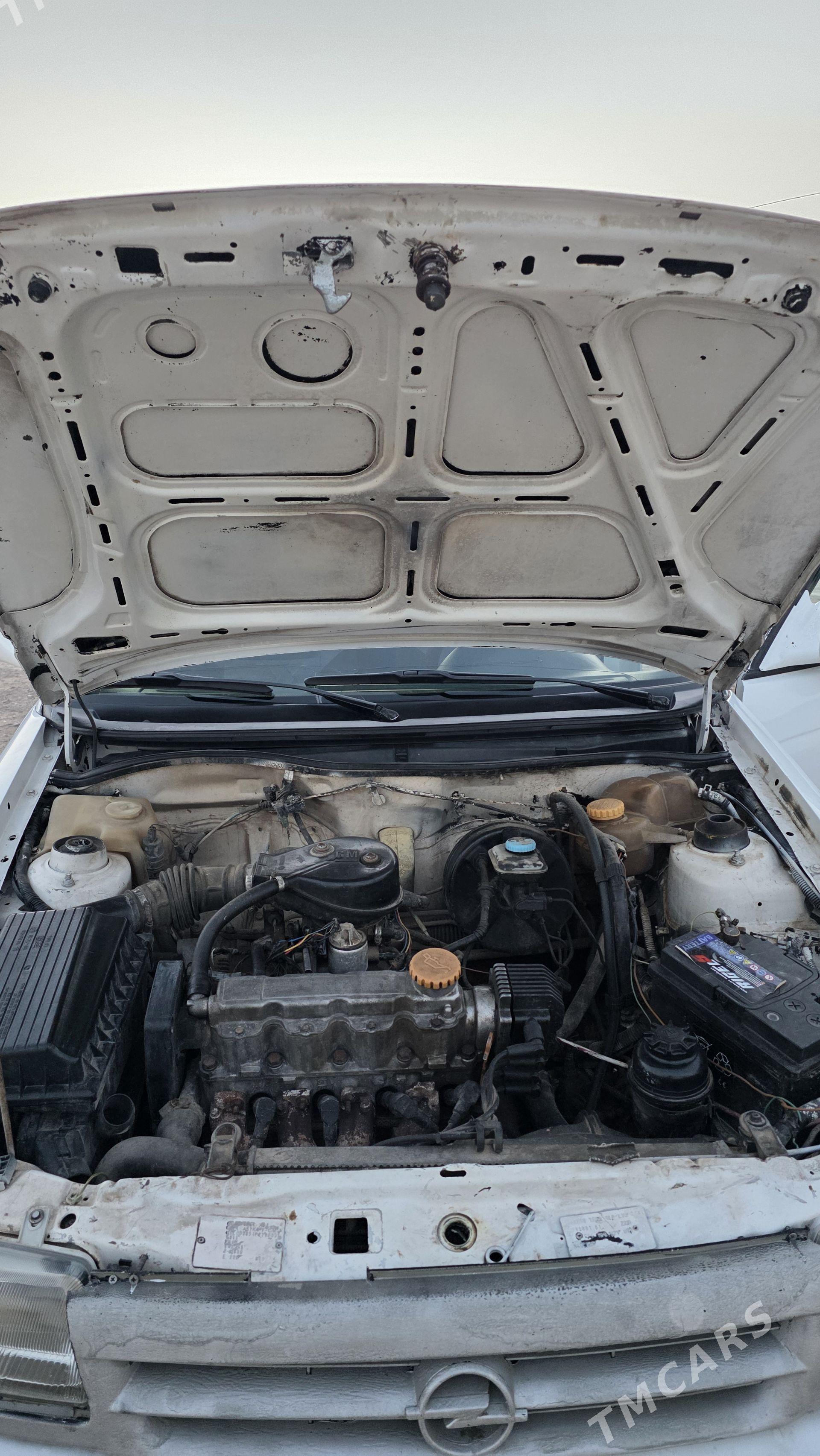 Opel Astra 1993 - 45 000 TMT - Серхетабат (Кушка) - img 1