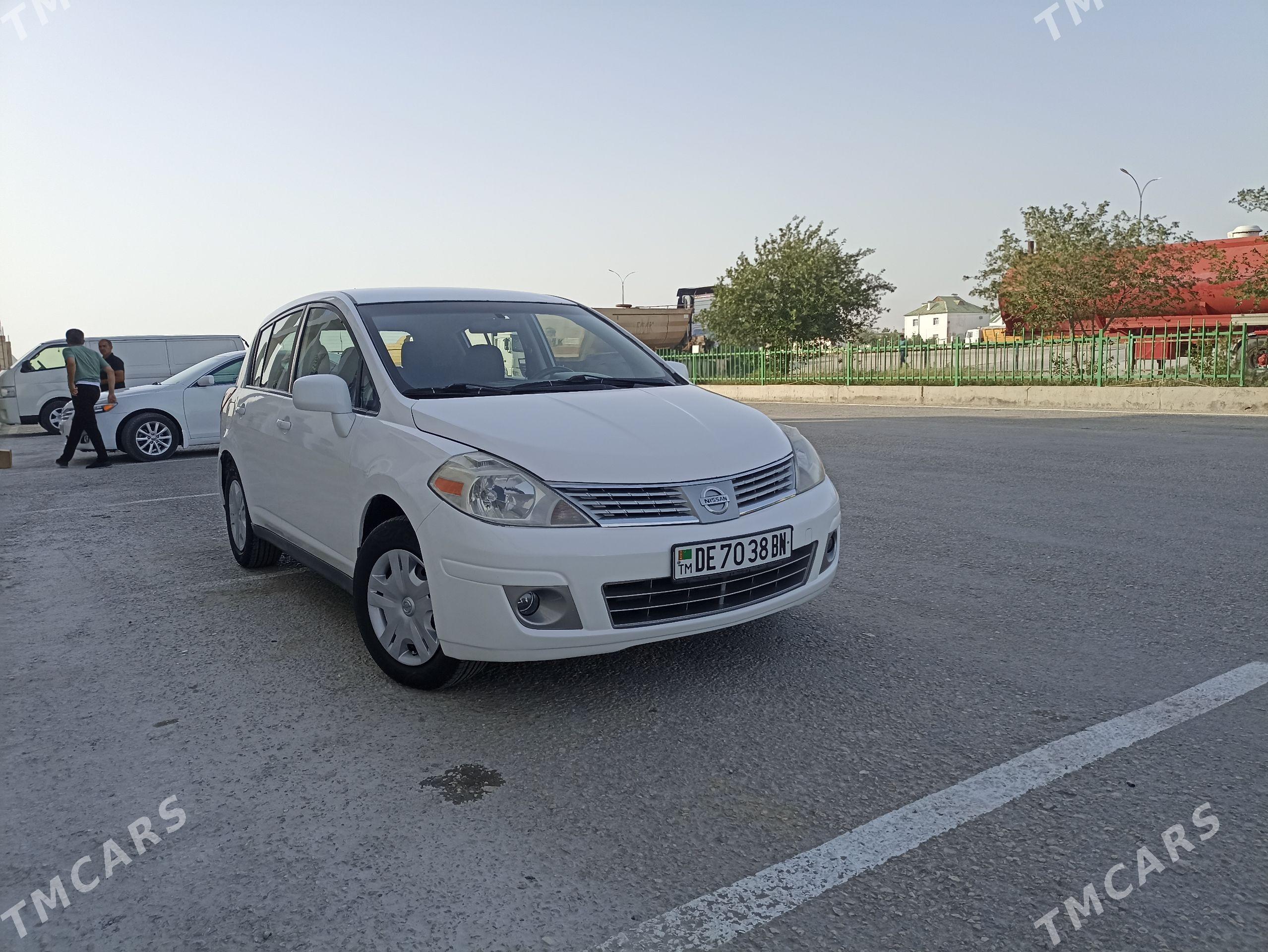 Nissan Versa 2010 - 135 000 TMT - Балканабат - img 1