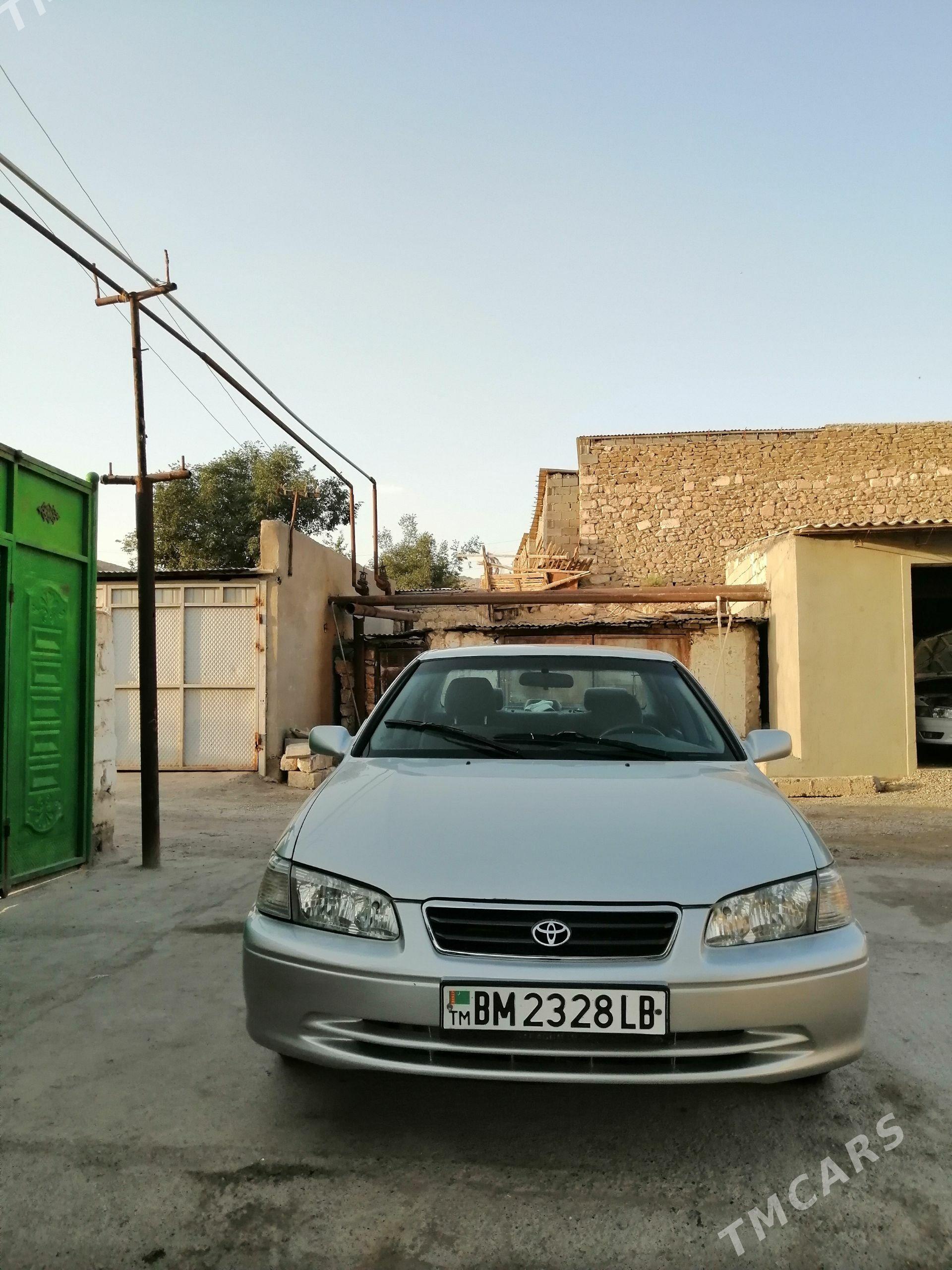 Toyota Camry 2001 - 200 000 TMT - Магданлы - img 1