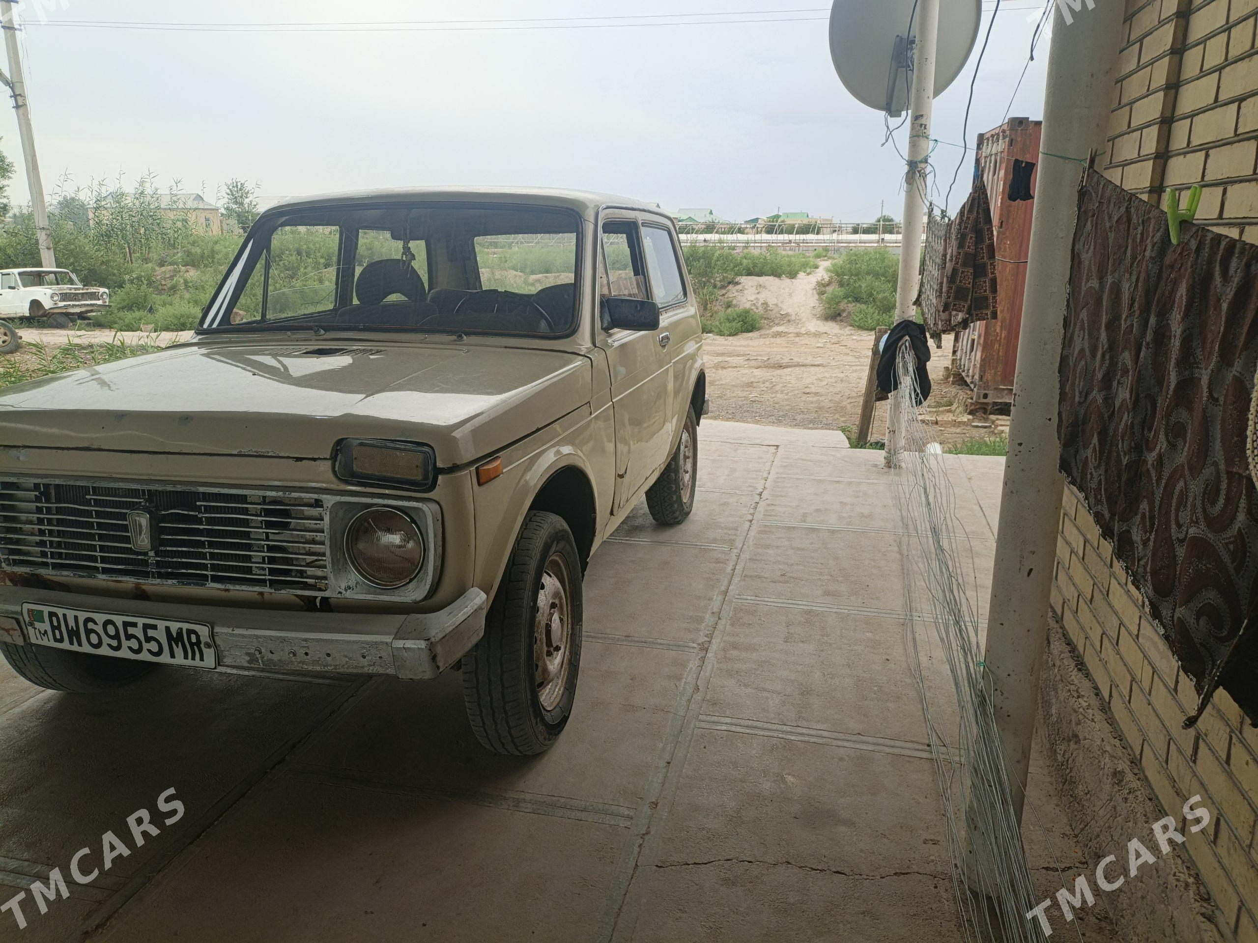 Lada Niva 1983 - 11 000 TMT - Мары - img 1
