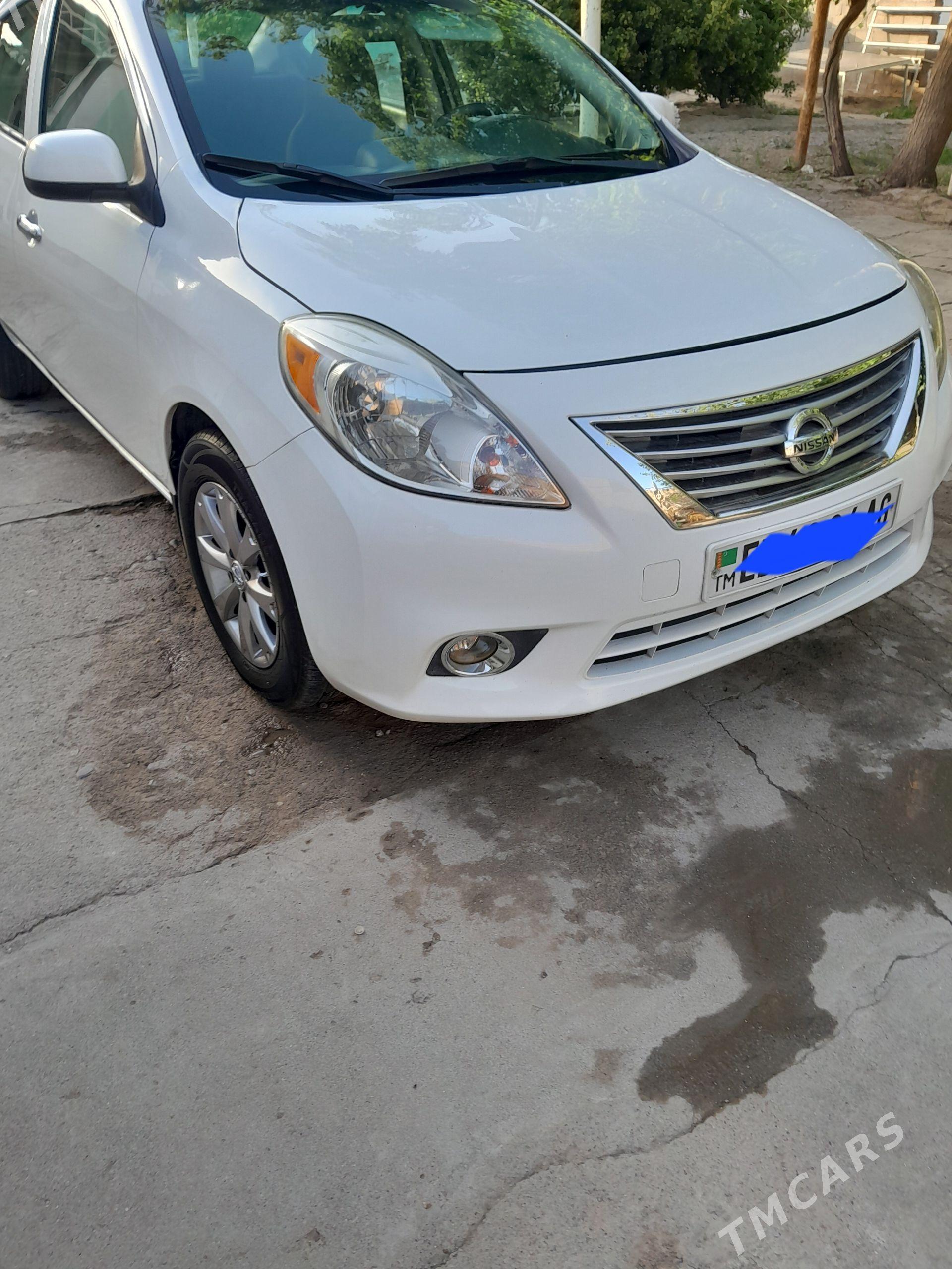 Nissan Versa 2012 - 128 000 TMT - Ашхабад - img 1