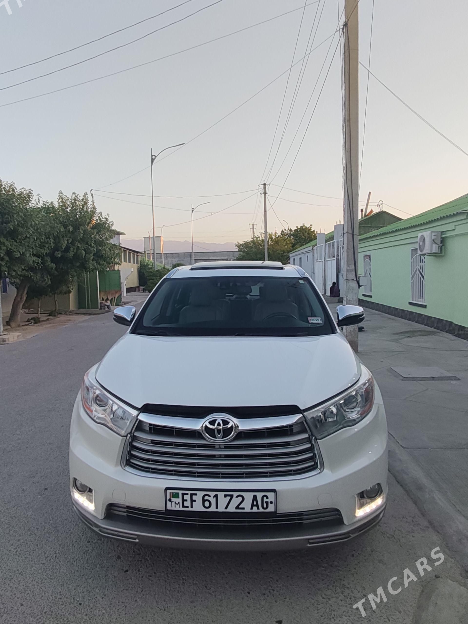 Toyota Highlander 2016 - 460 000 TMT - Бузмеин - img 1