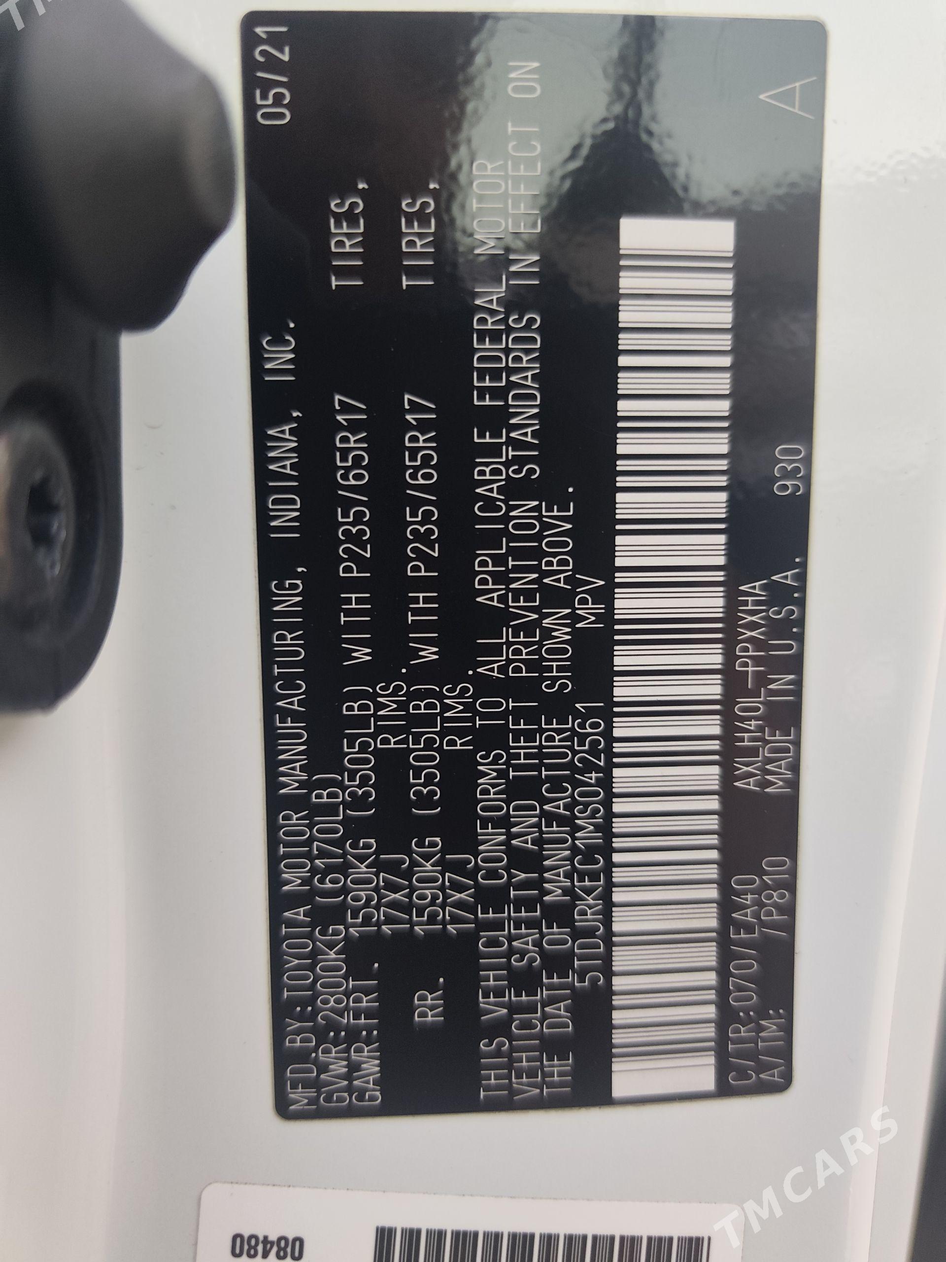 Toyota Sienna 2021 - 555 000 TMT - Бузмеин - img 1