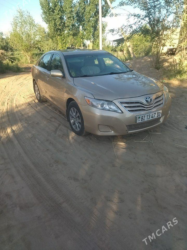 Toyota Camry 2010 - 200 000 TMT - Gurbansoltan Eje - img 1