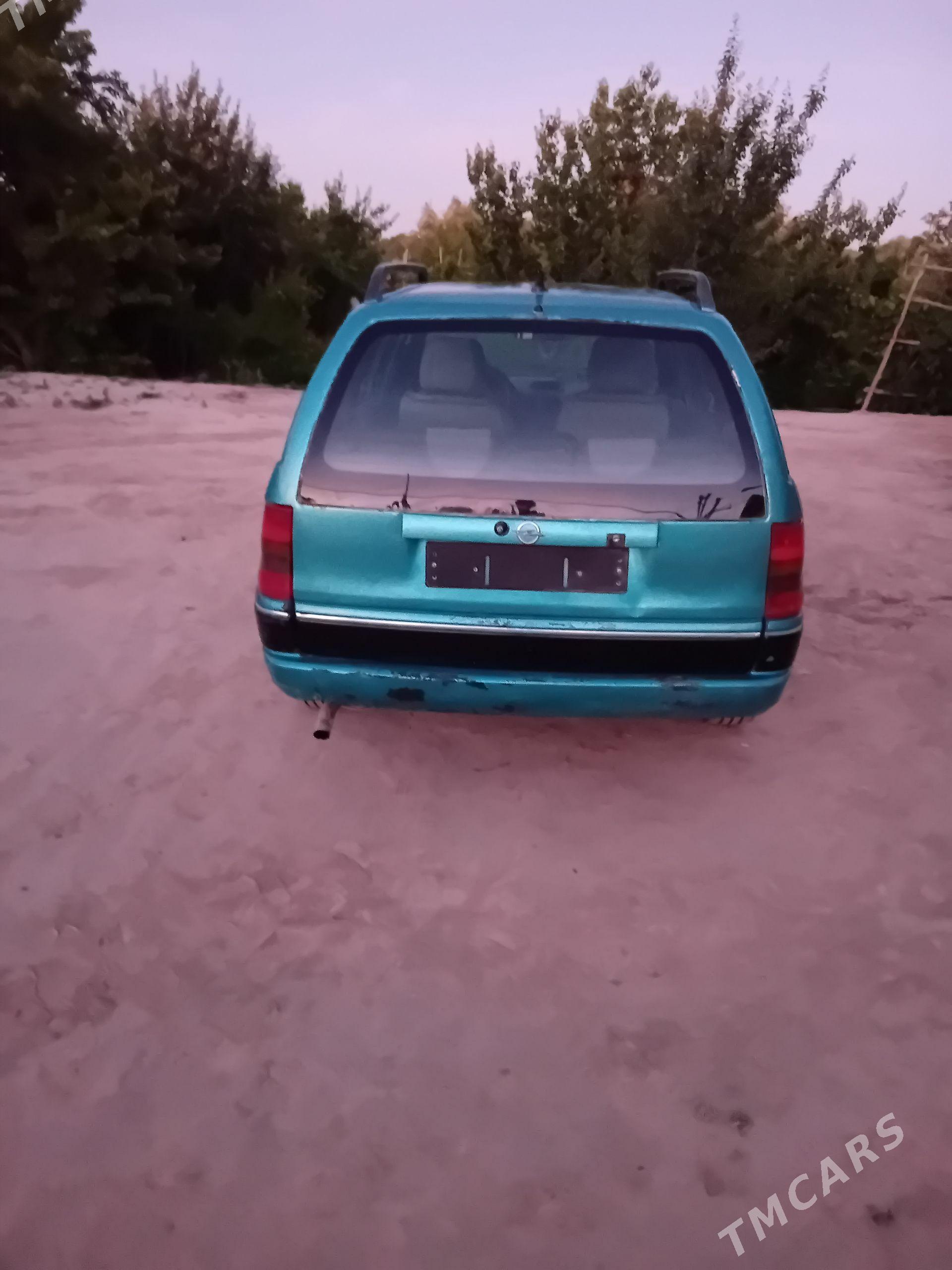 Opel Astra 1996 - 45 000 TMT - Гурбансолтан Едже - img 1