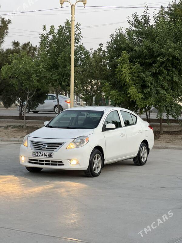 Nissan Versa 2012 - 123 000 TMT - Ашхабад - img 1
