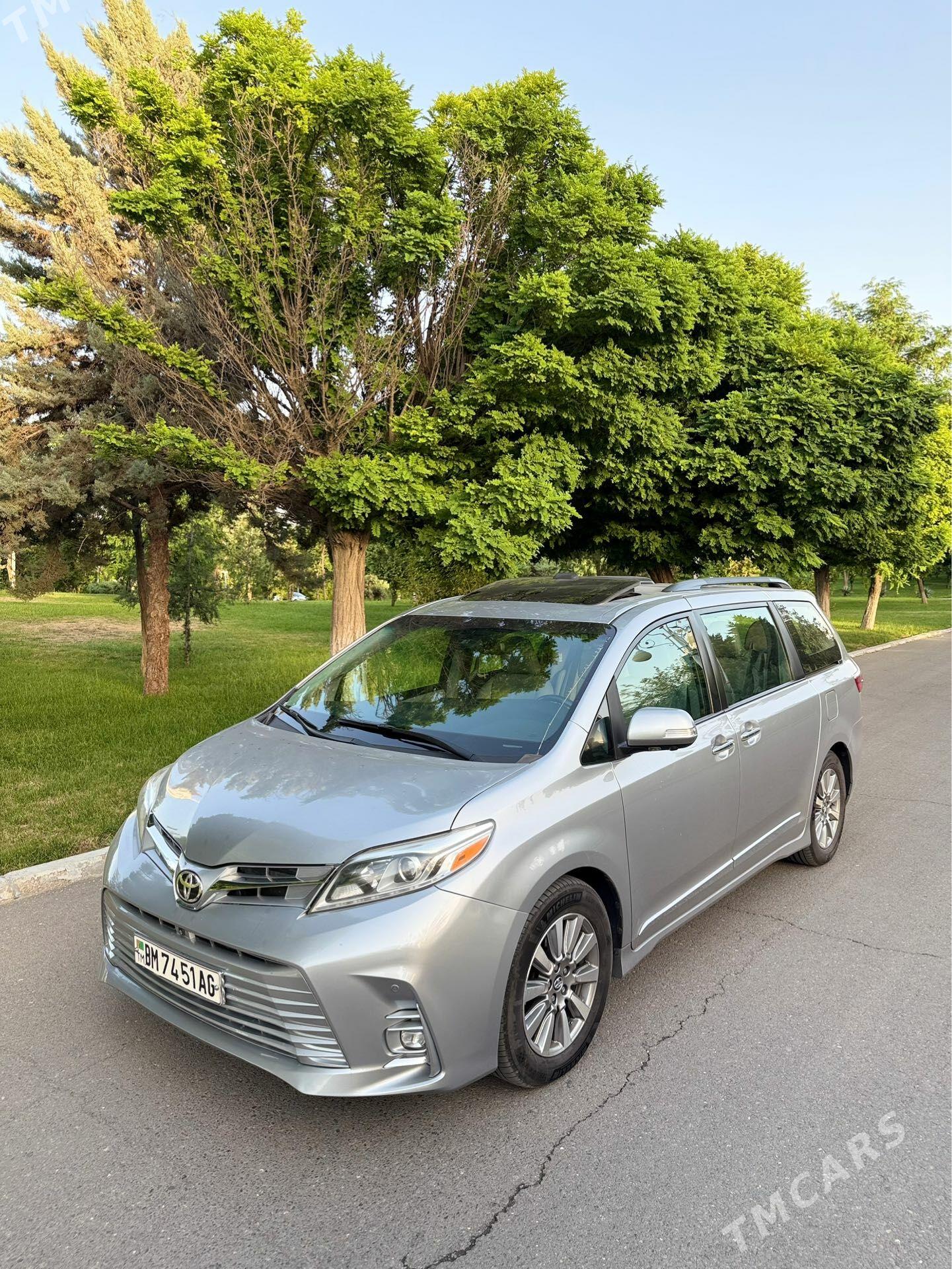 Toyota Sienna 2018 - 590 000 TMT - Ашхабад - img 1