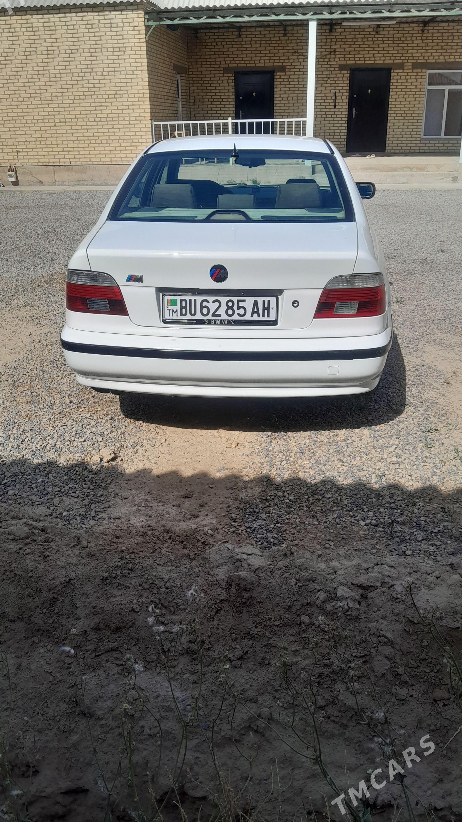 BMW E39 1997 - 110 000 TMT - Кака - img 1
