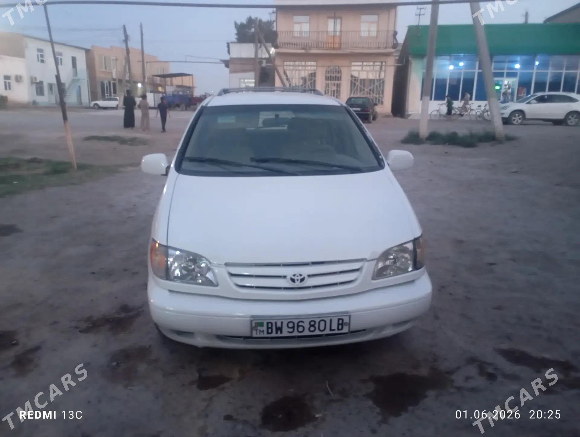 Toyota Sienna 2002 - 180 000 TMT - Дянев - img 1