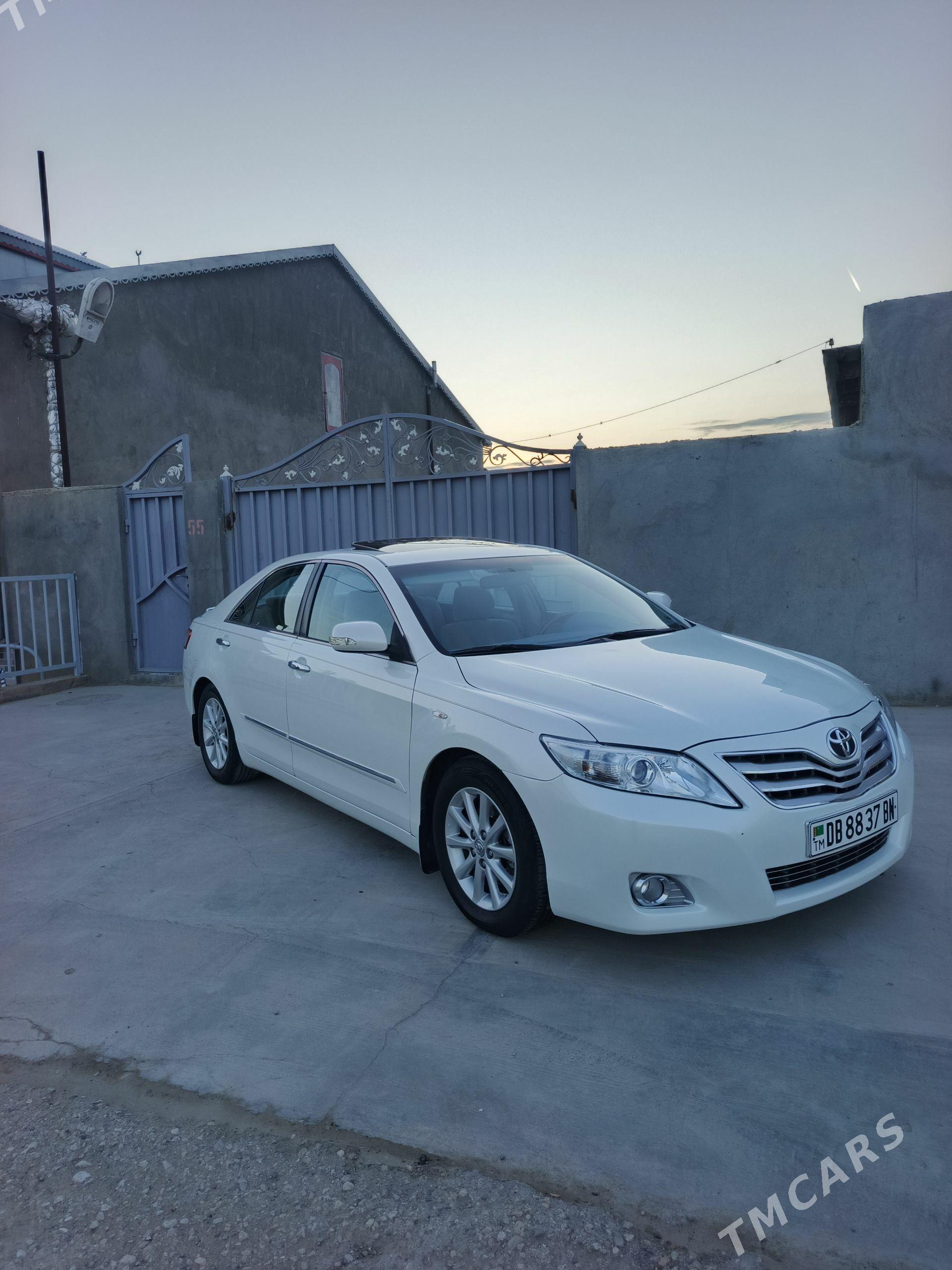 Toyota Camry 2011 - 220 000 TMT - Гызыларбат - img 1