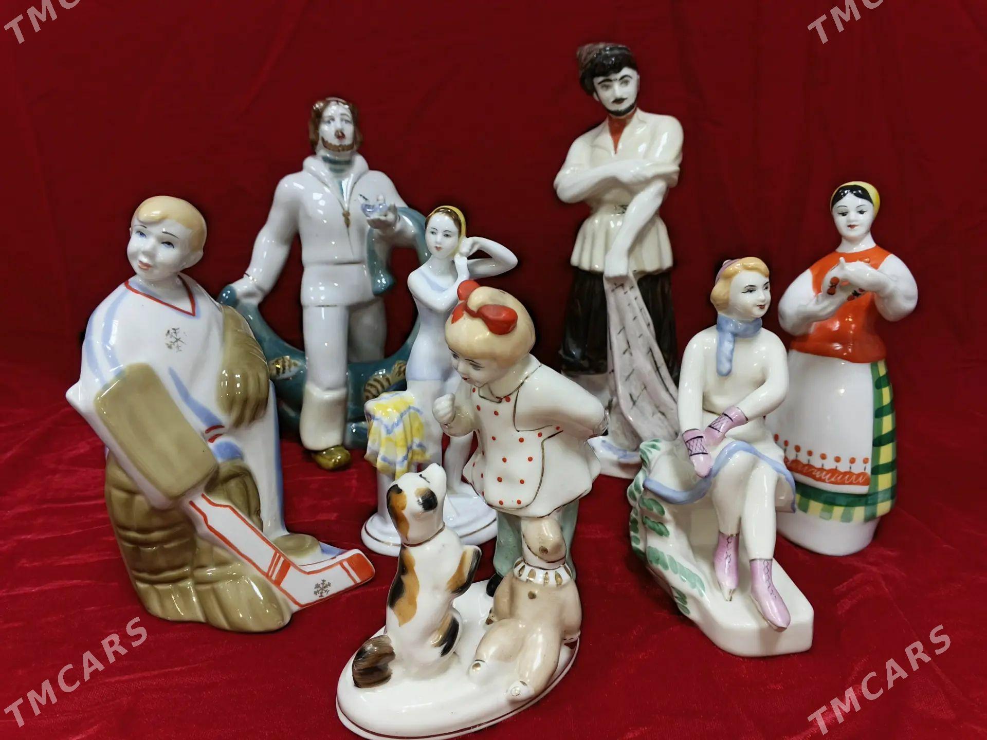 Gadym statuetka. Статуэтки ССС - Türkmenbaşy - img 1