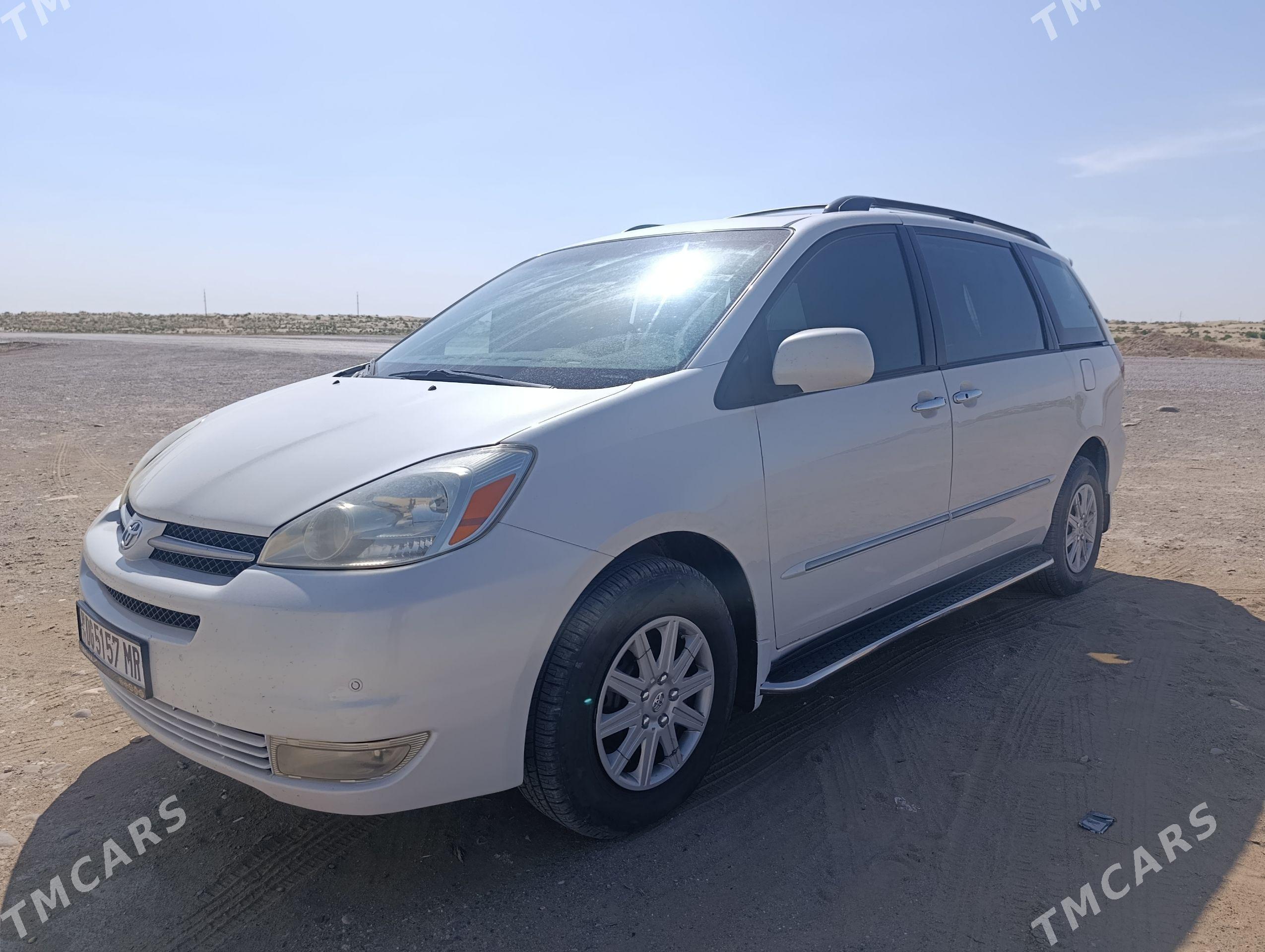 Toyota Sienna 2004 - 285 000 TMT - Байрамали - img 1