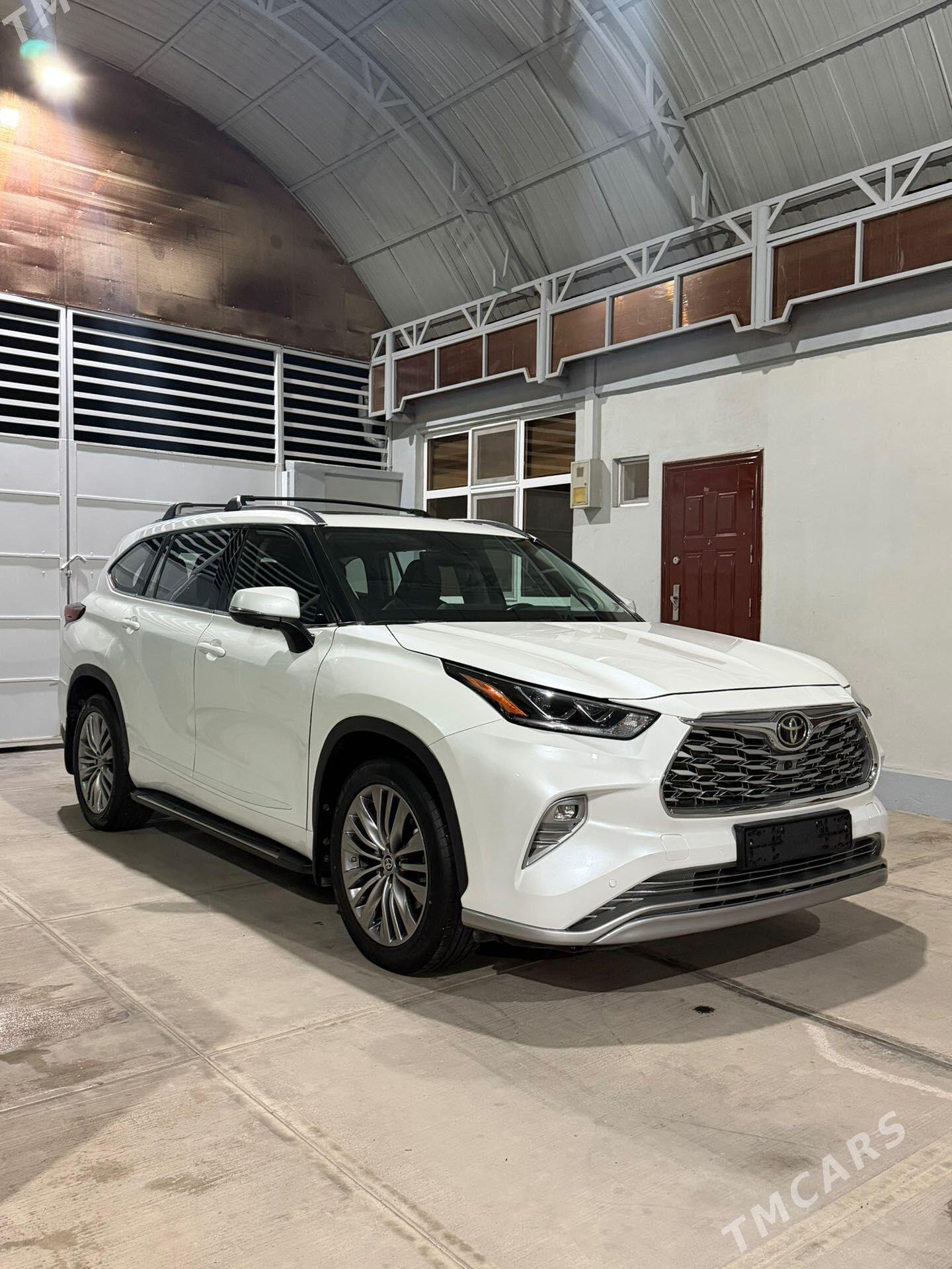 Toyota Highlander 2022 - 620 000 TMT - Ашхабад - img 1