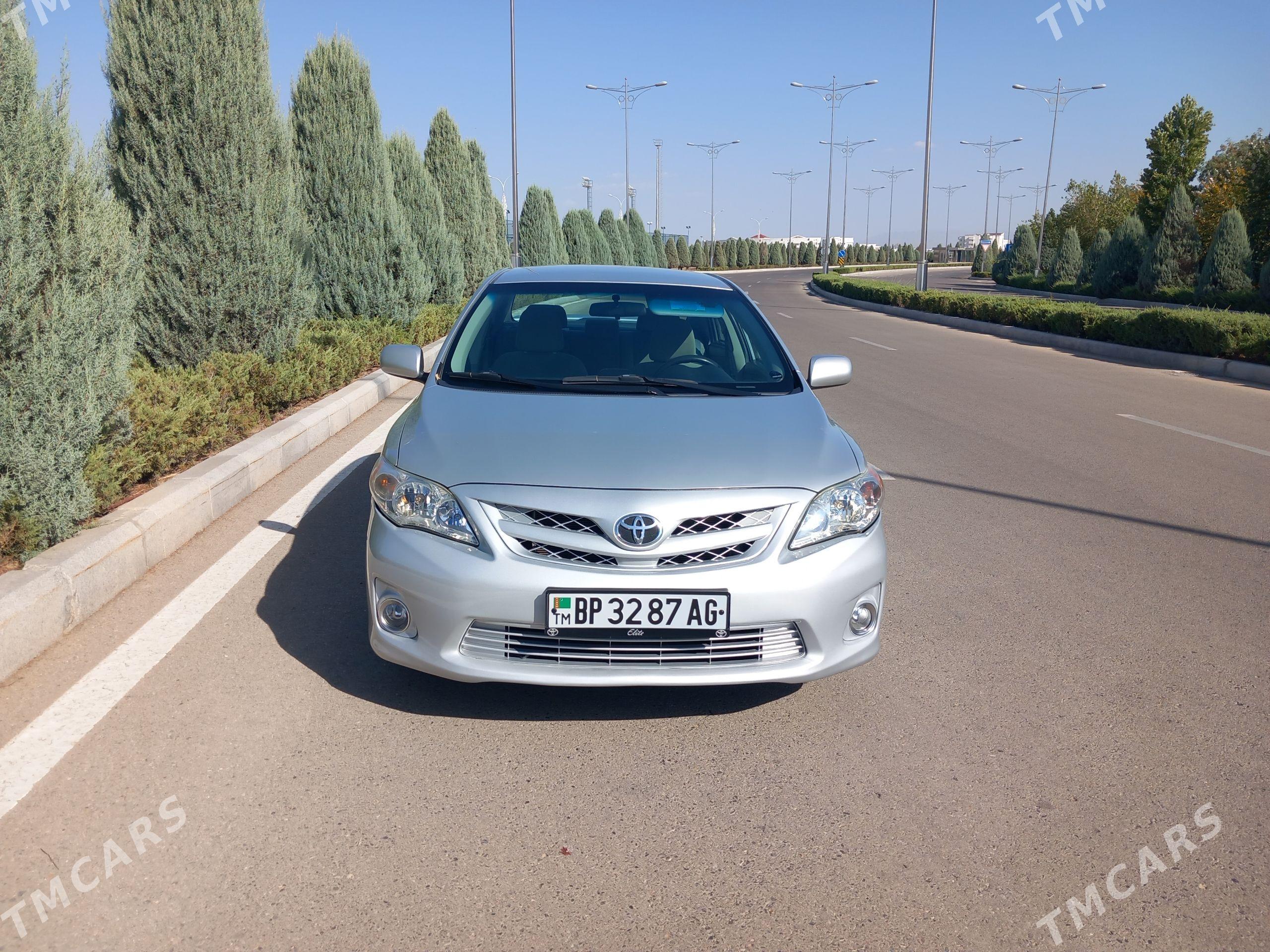 Toyota Corolla 2012 - 185 000 TMT - Кëши - img 1