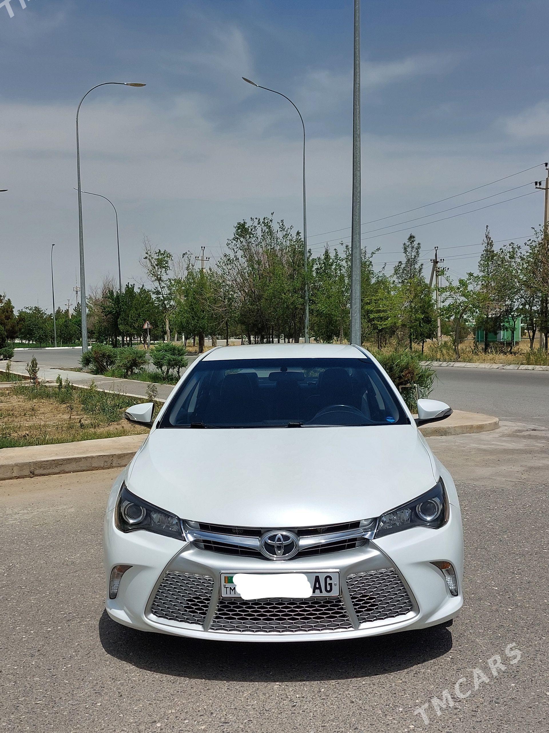 Toyota Camry 2016 - 280 000 TMT - Бузмеин - img 1