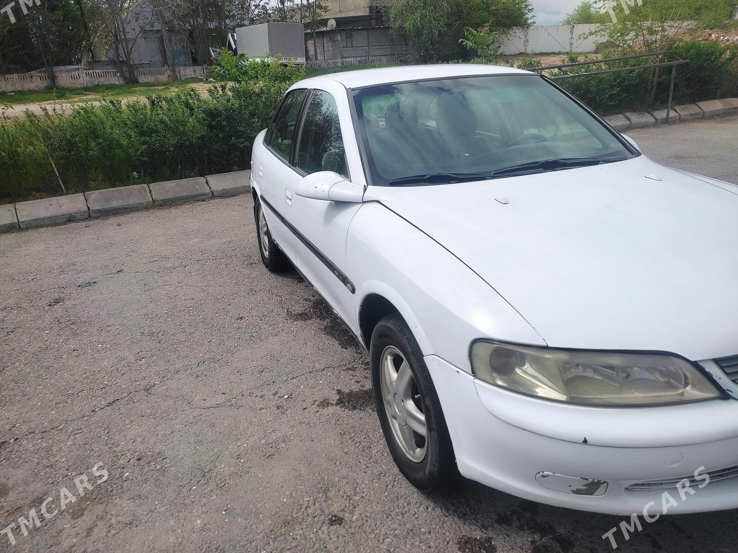 Opel Vectra 1996 - 48 000 TMT - 30 мкр - img 1