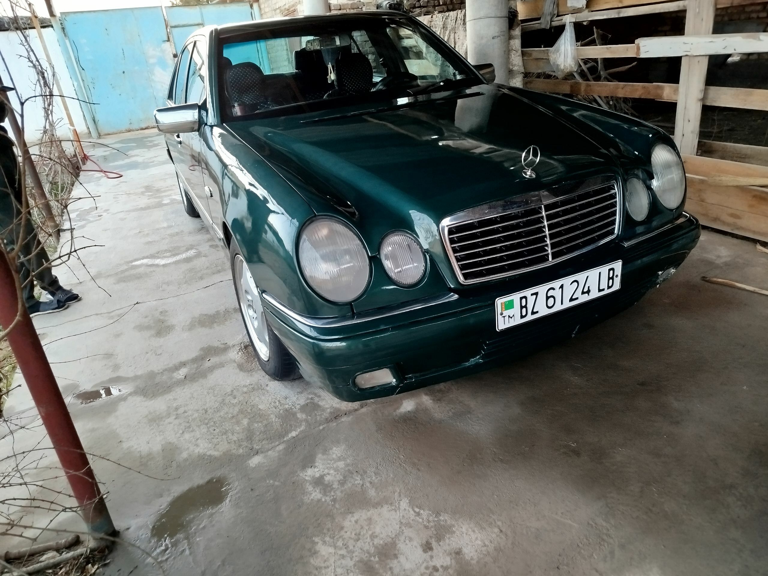 Mercedes-Benz E320 1996 - 76 000 TMT - Sakar - img 1