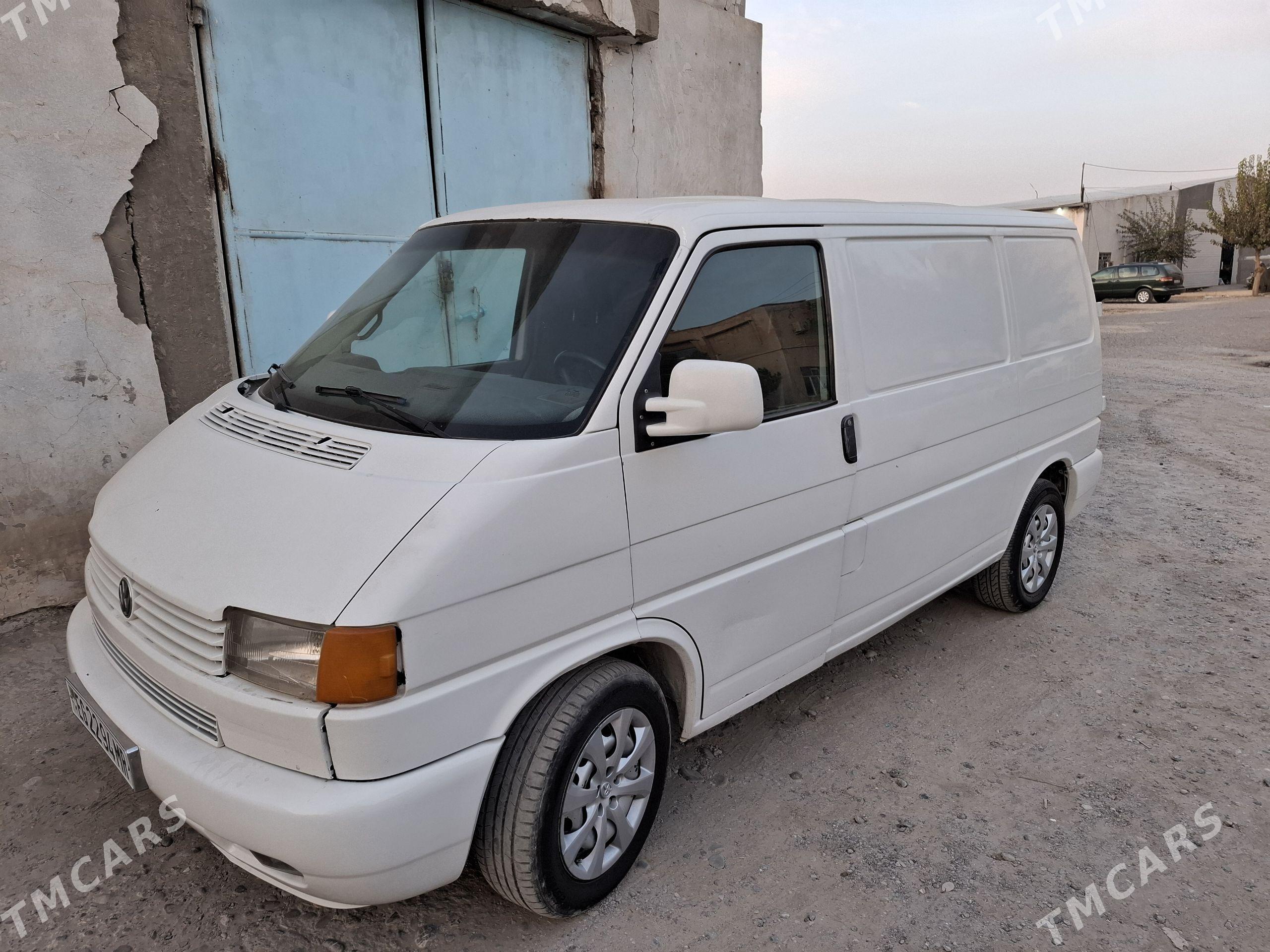 Volkswagen Transporter 2001 - 65 000 TMT - Мары - img 1