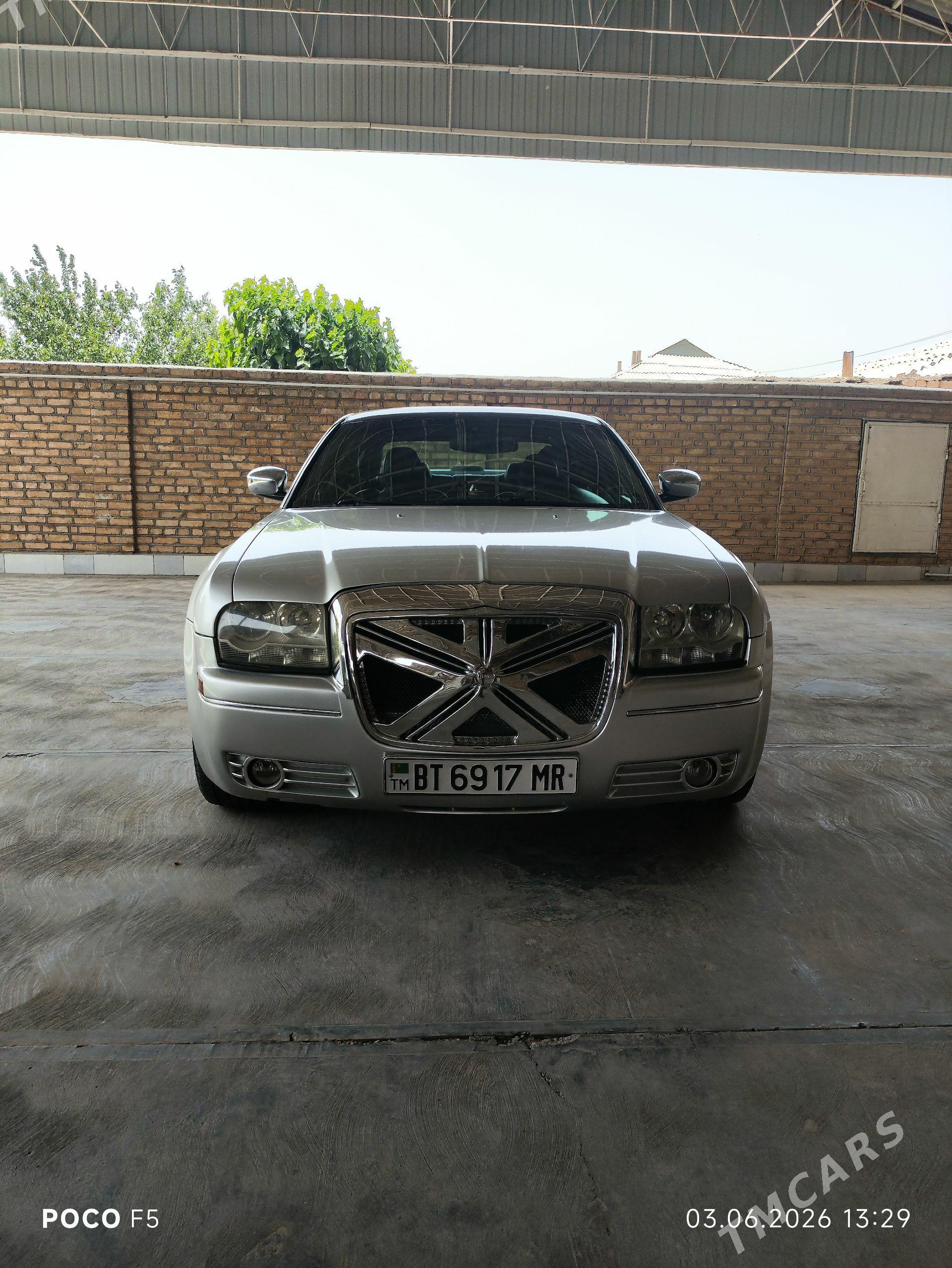 Chrysler 300C 2005 - 120 000 TMT - Мары - img 1