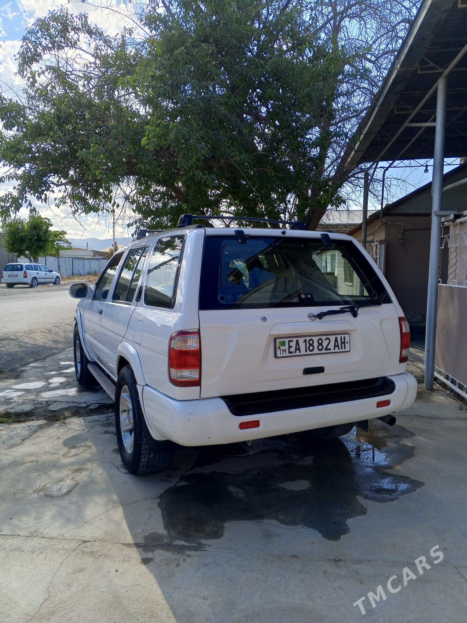 Nissan Pathfinder 2003 - 140 000 TMT - Бахарден - img 1