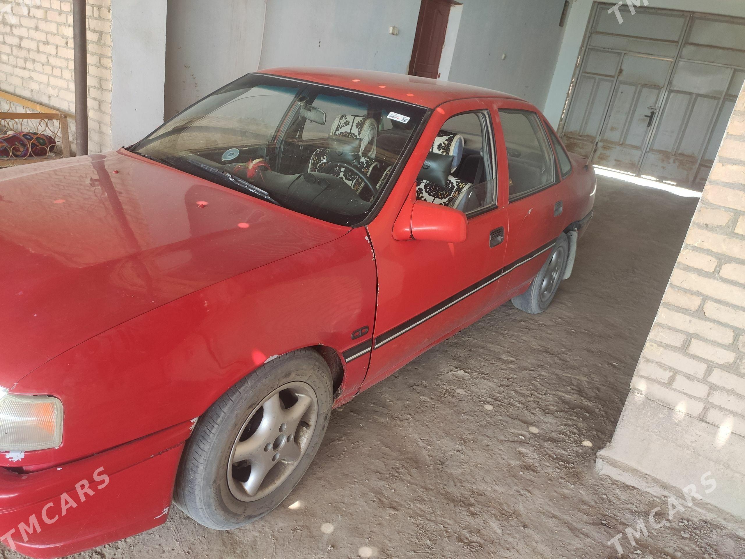 Opel Vectra 1991 - 30 000 TMT - Farap - img 1