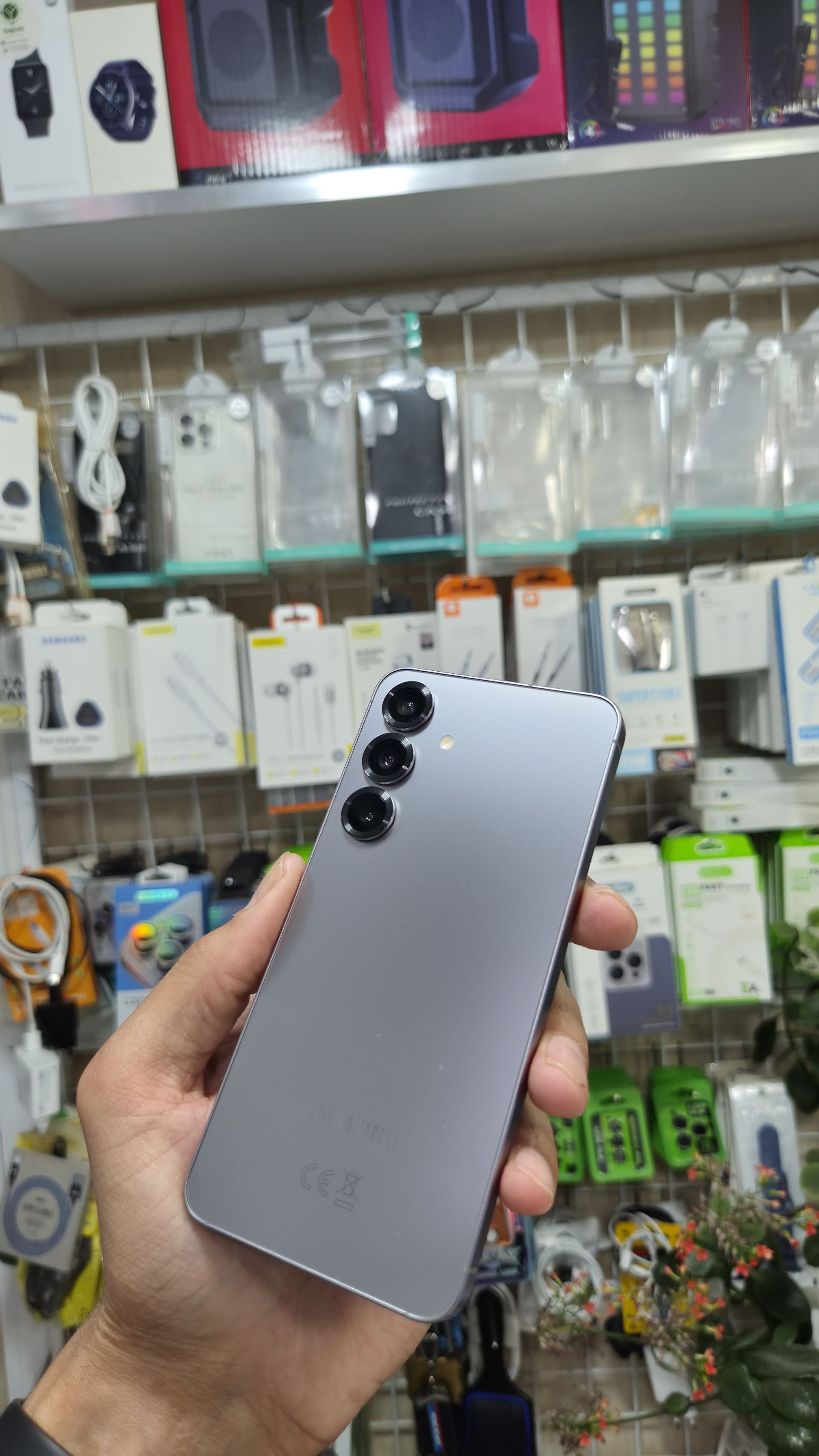 Samsung S25 - Türkmenbaşy - img 1